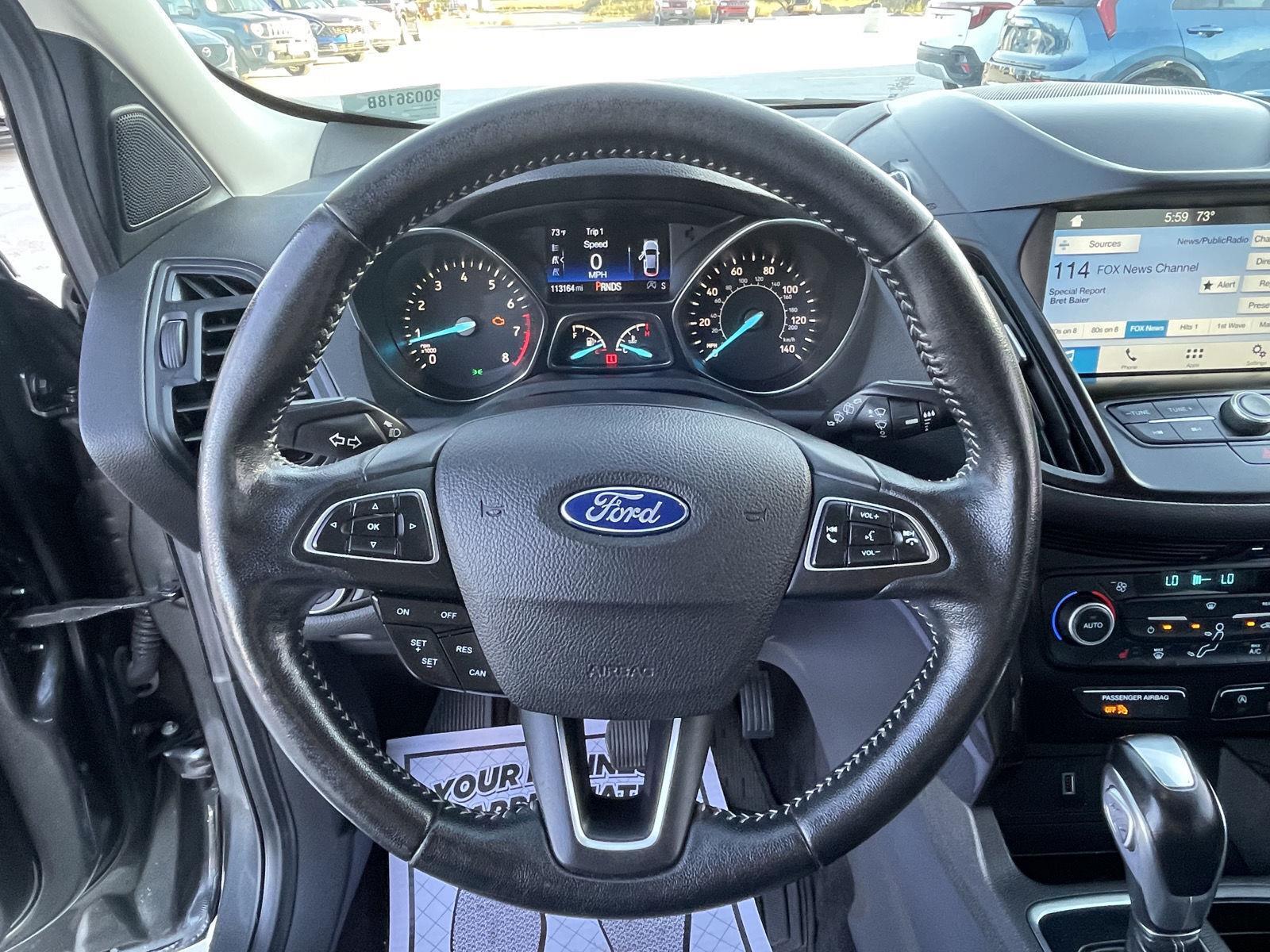 Vehicle photo 13