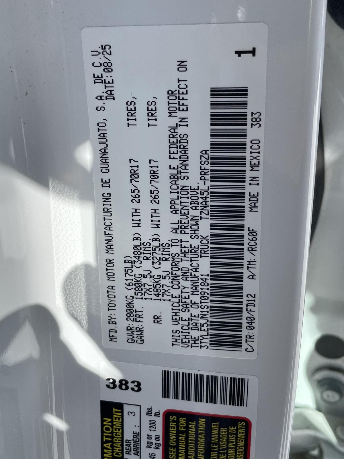 Vehicle photo 11