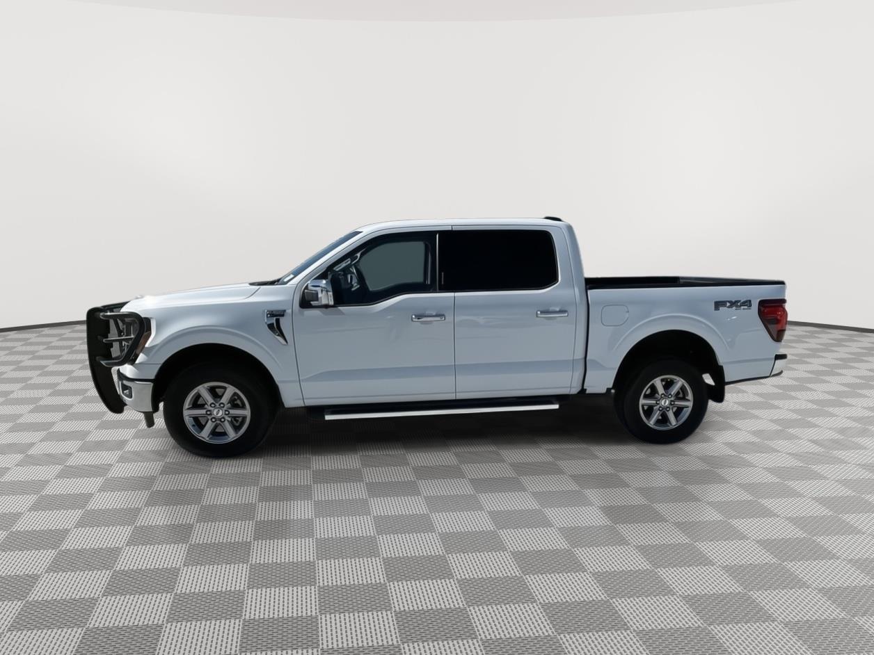 Vehicle photo 2