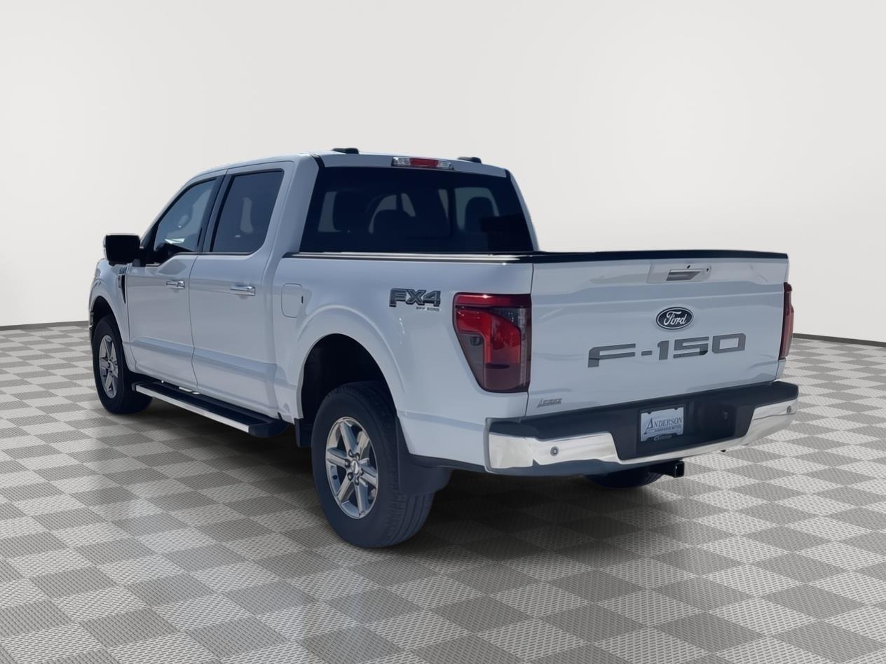 Vehicle photo 4