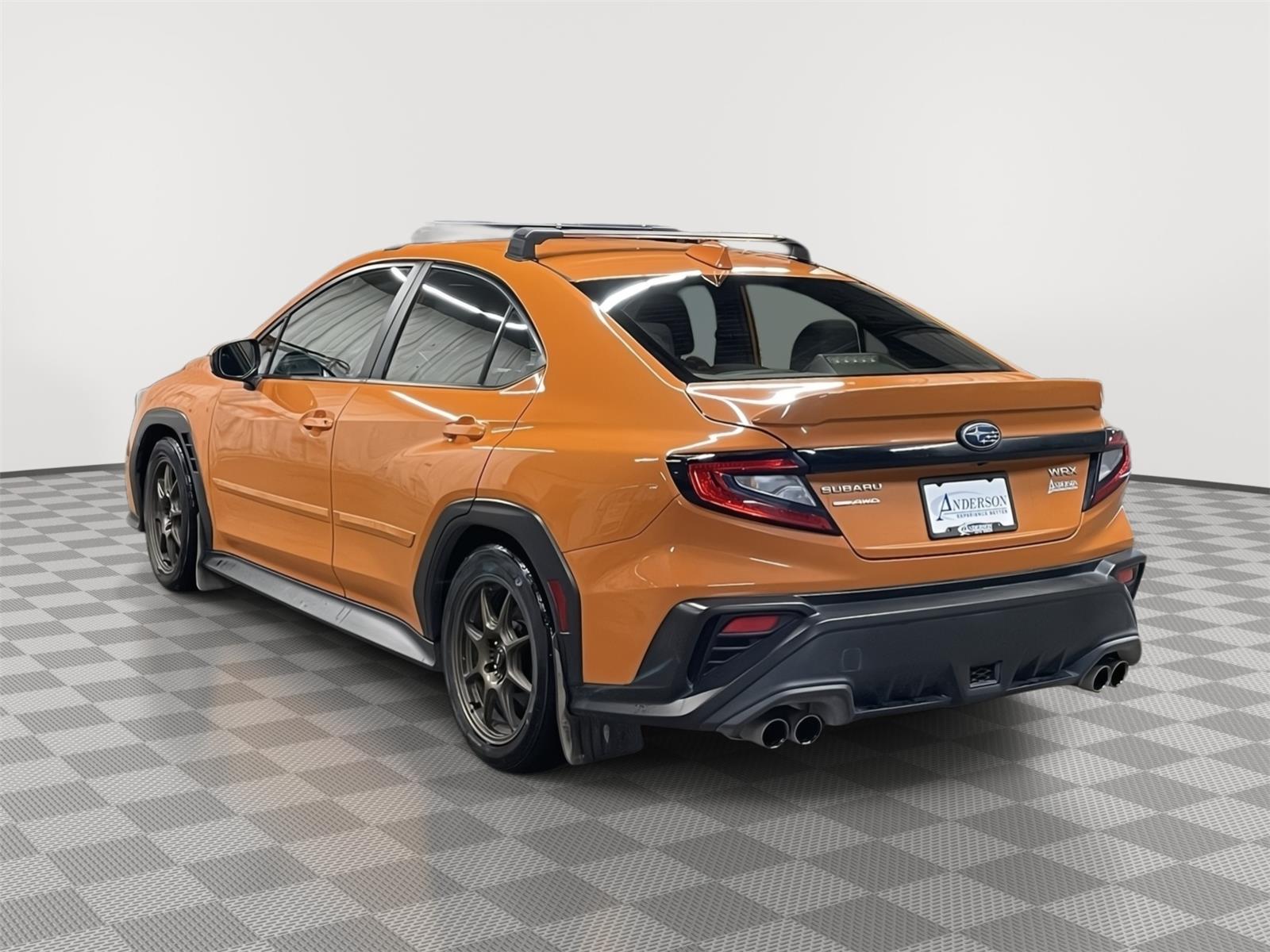 Vehicle photo 4