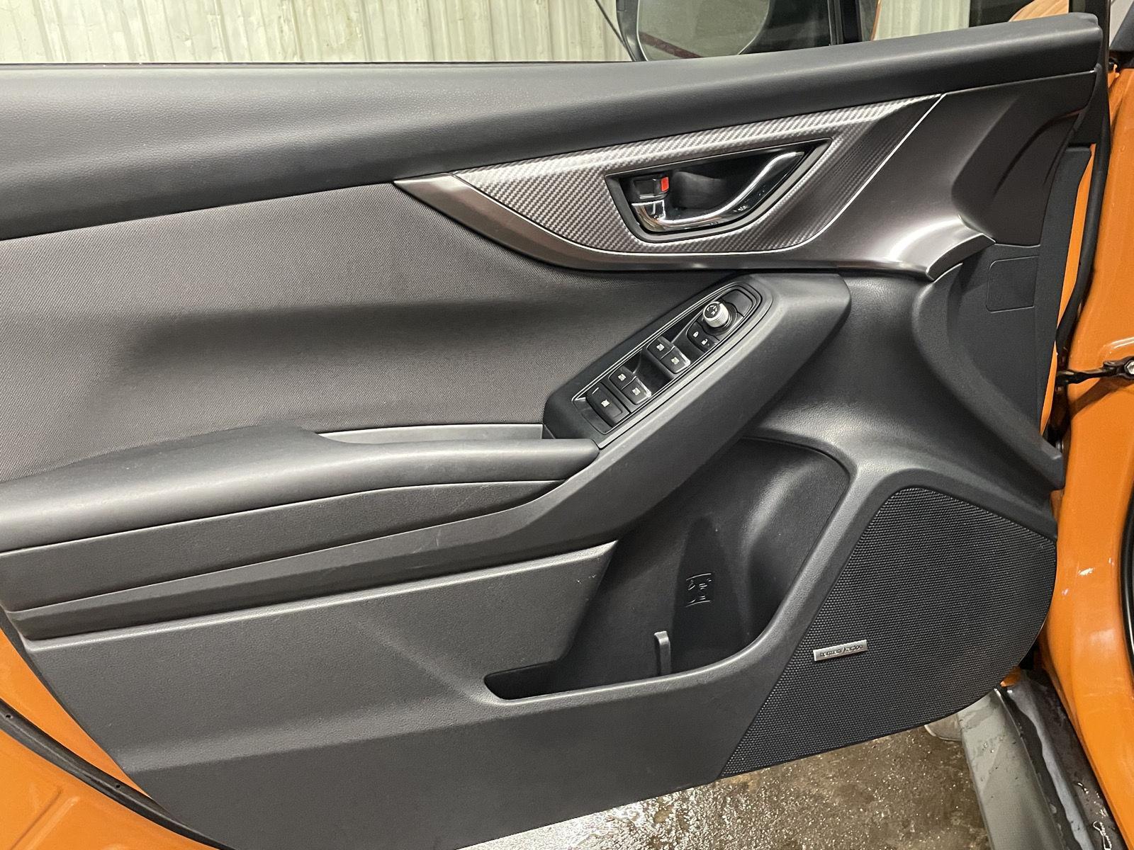 Vehicle photo 12