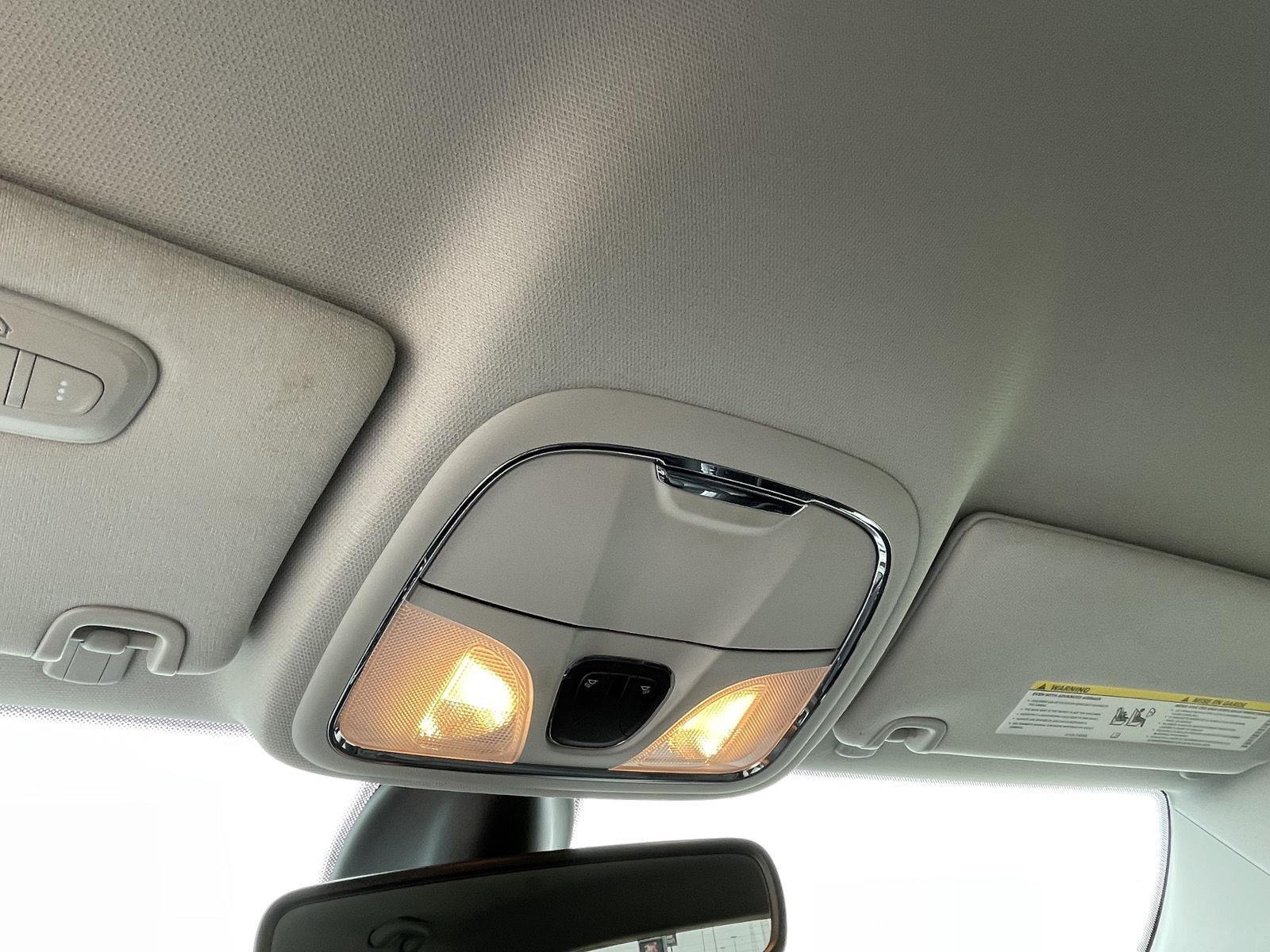 Vehicle photo 16