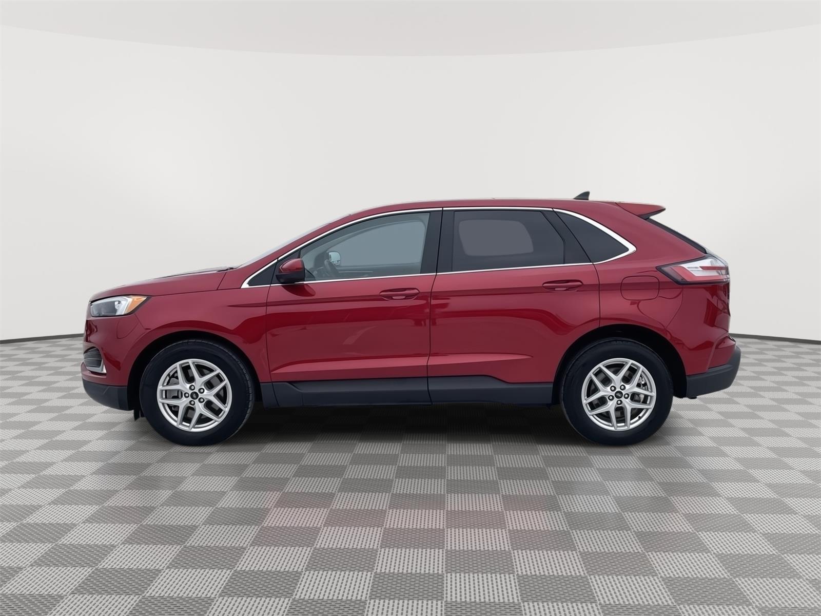 Vehicle photo 2
