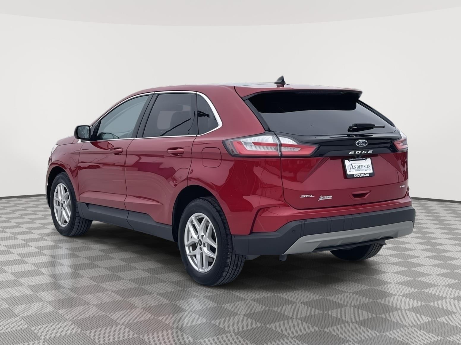 Vehicle photo 4