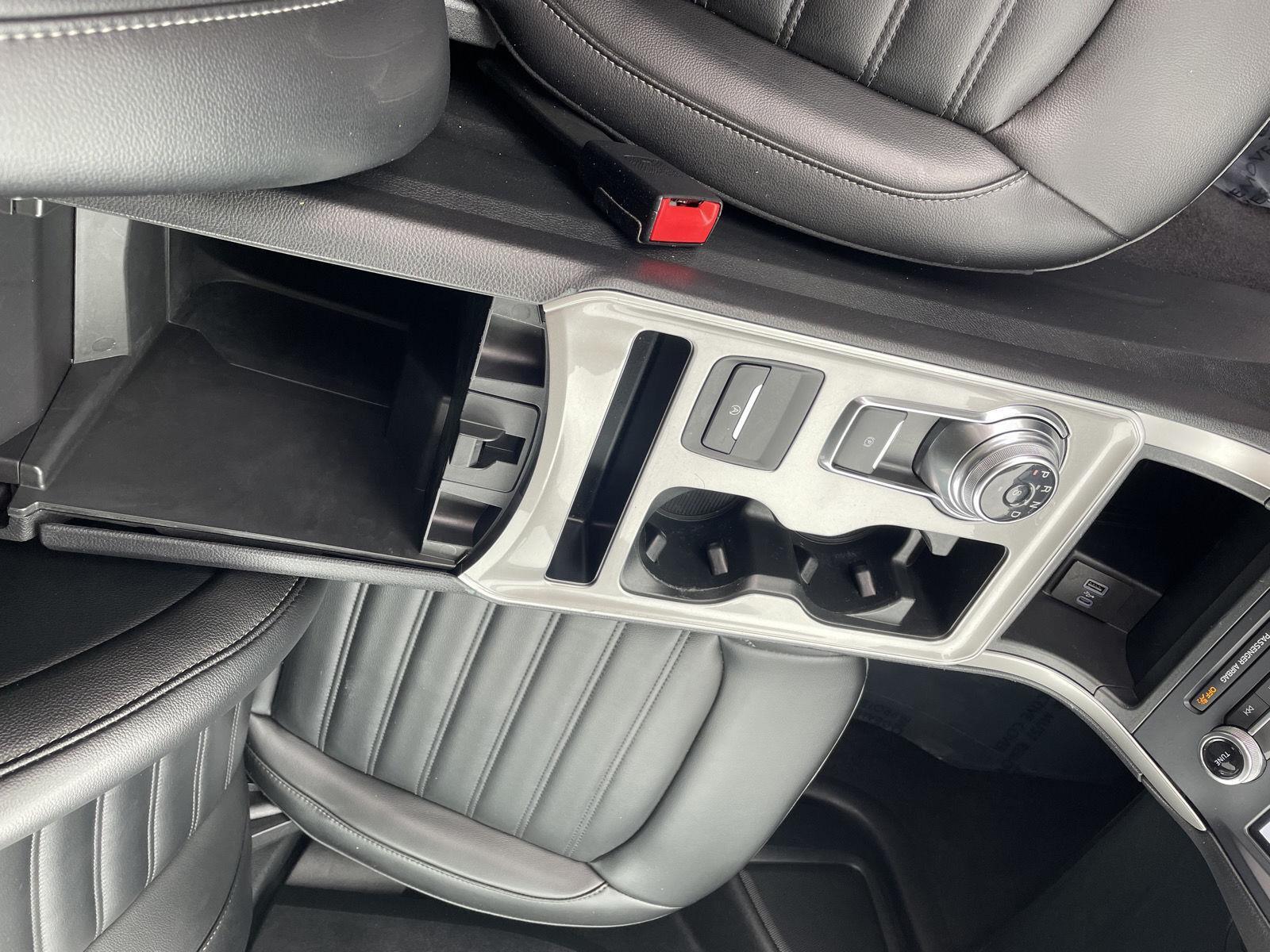 Vehicle photo 15