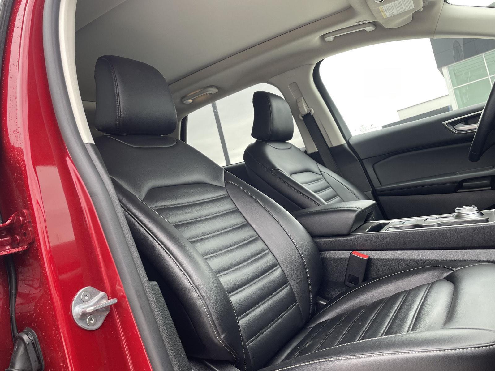 Vehicle photo 21