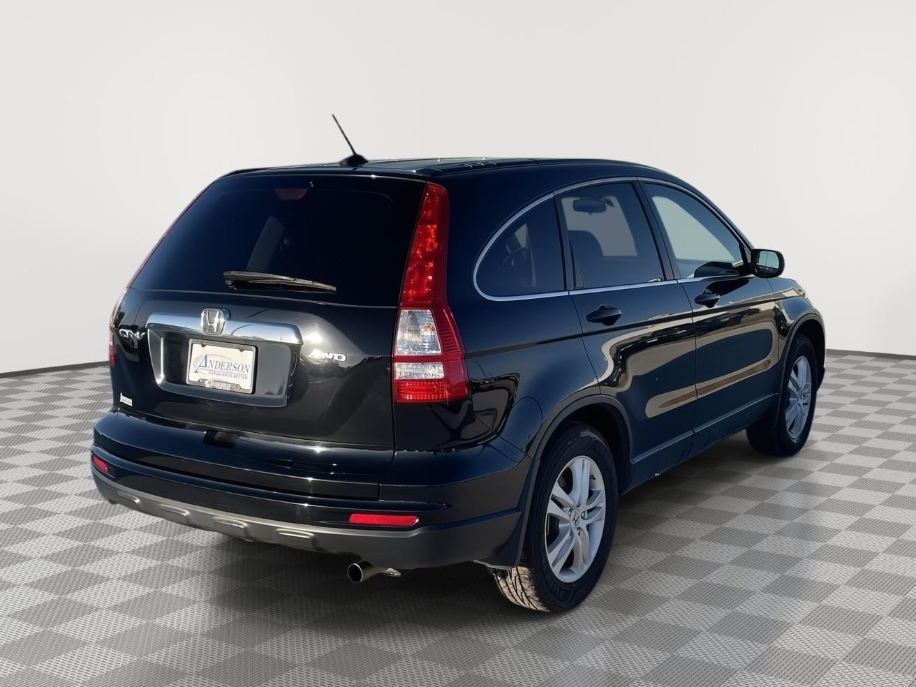 Vehicle photo 6
