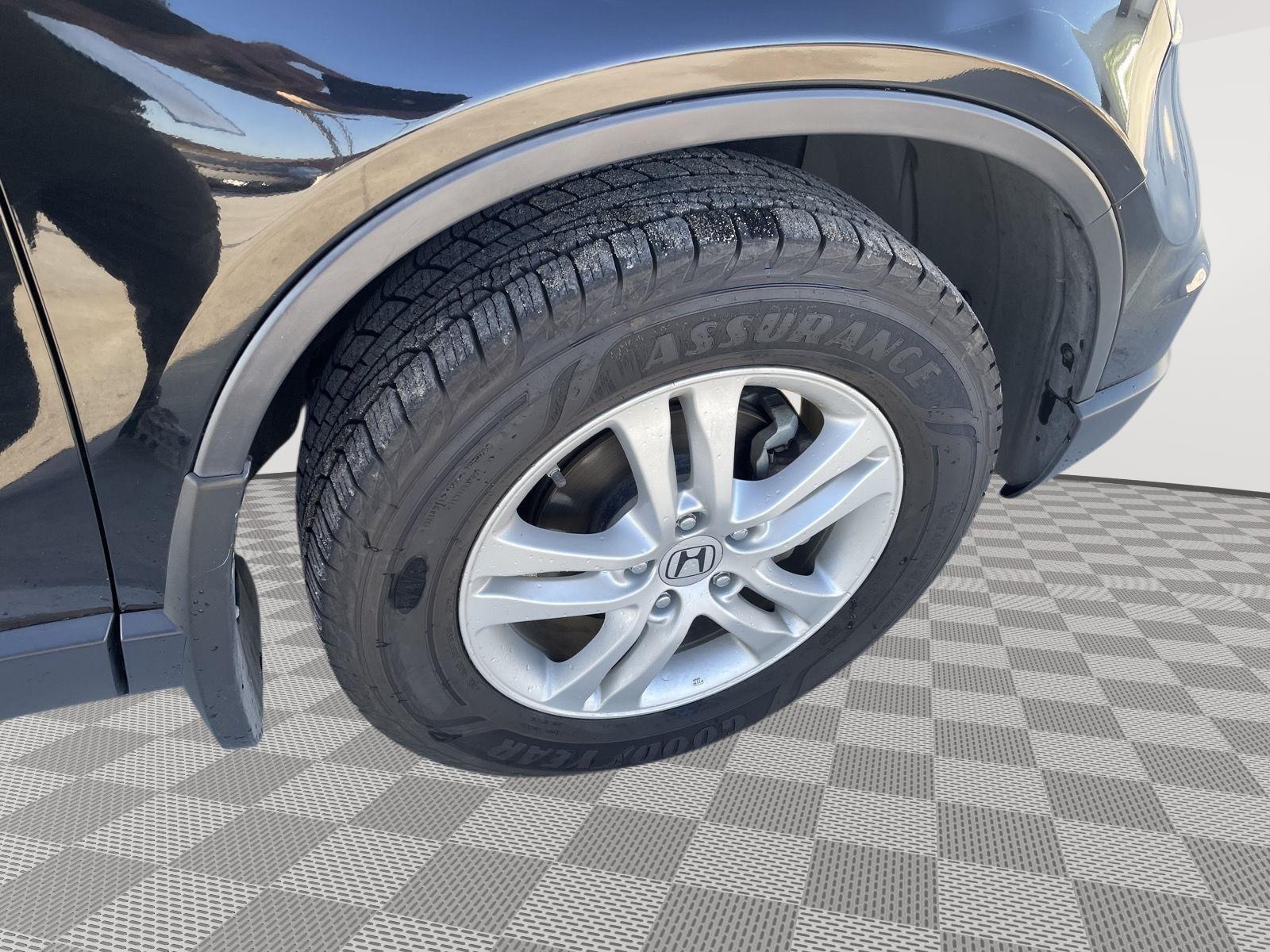 Vehicle photo 11