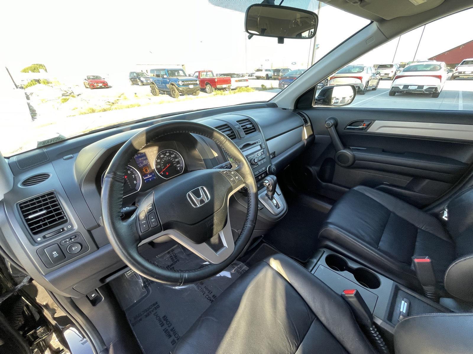 Vehicle photo 15