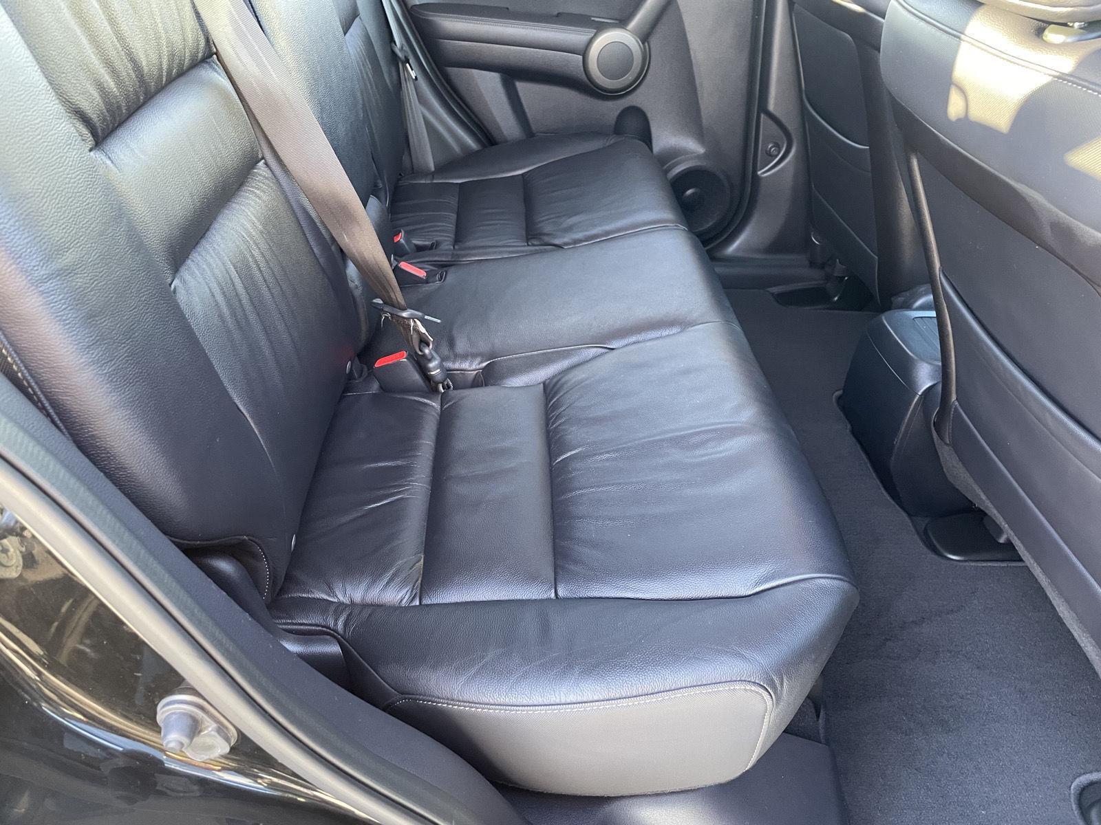Vehicle photo 18