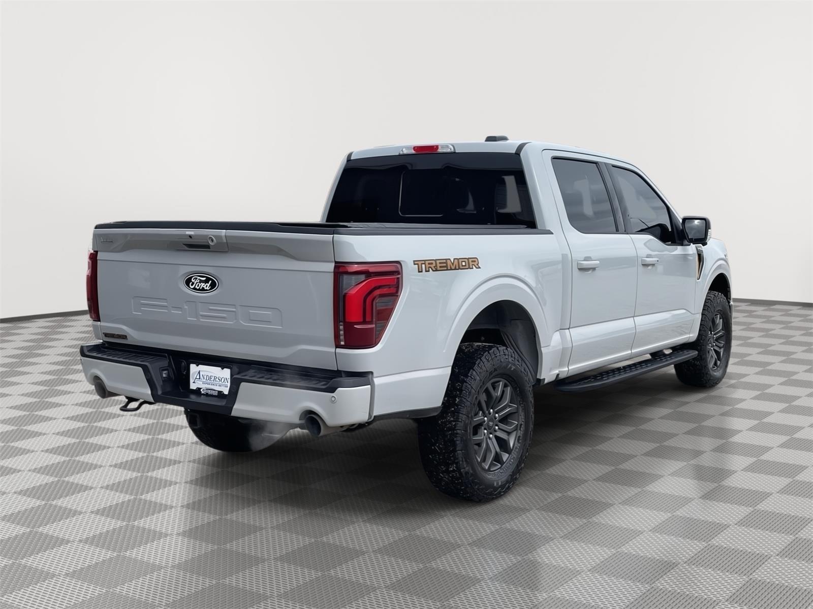 Vehicle photo 6