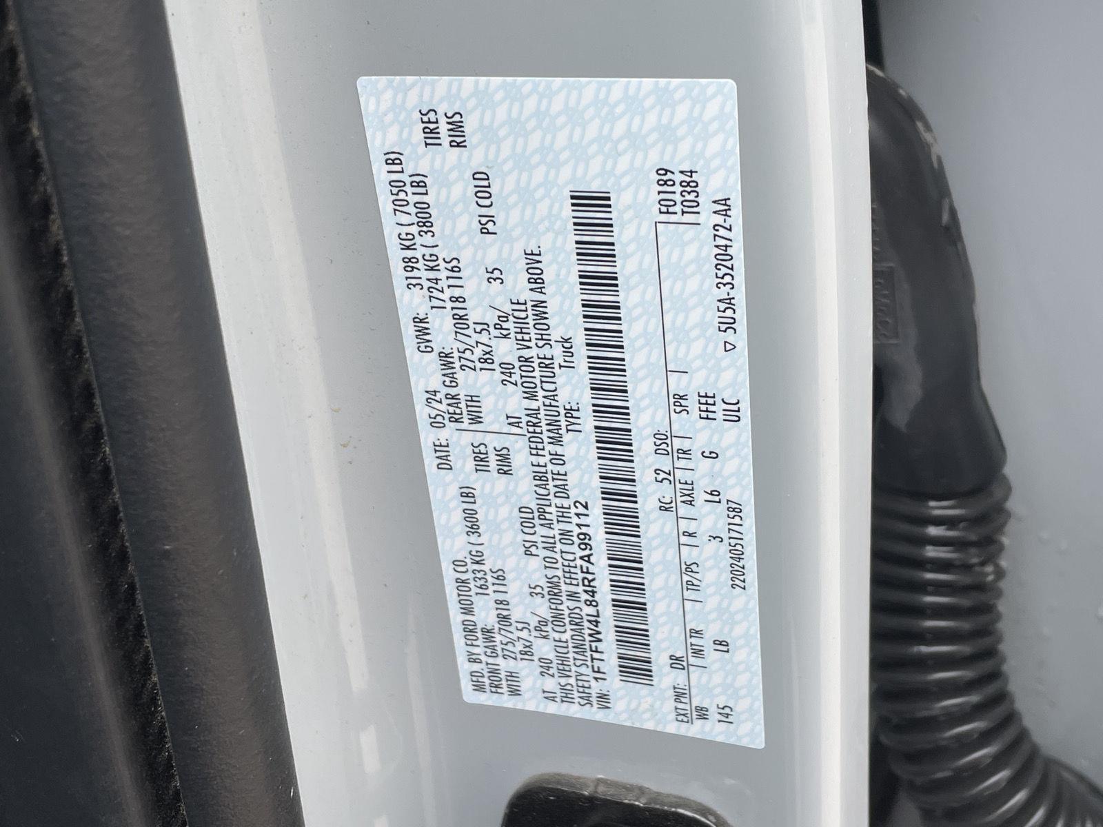 Vehicle photo 11