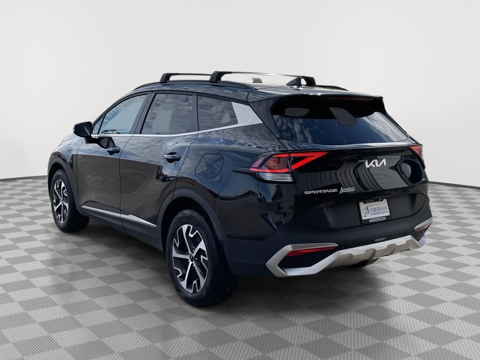 Vehicle photo 4