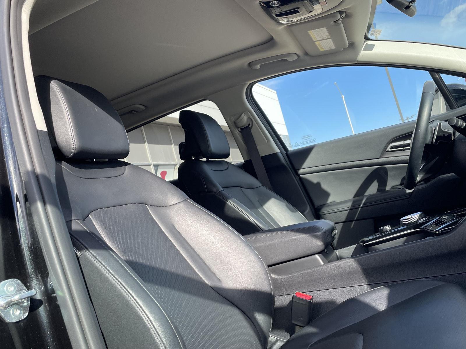 Vehicle photo 20