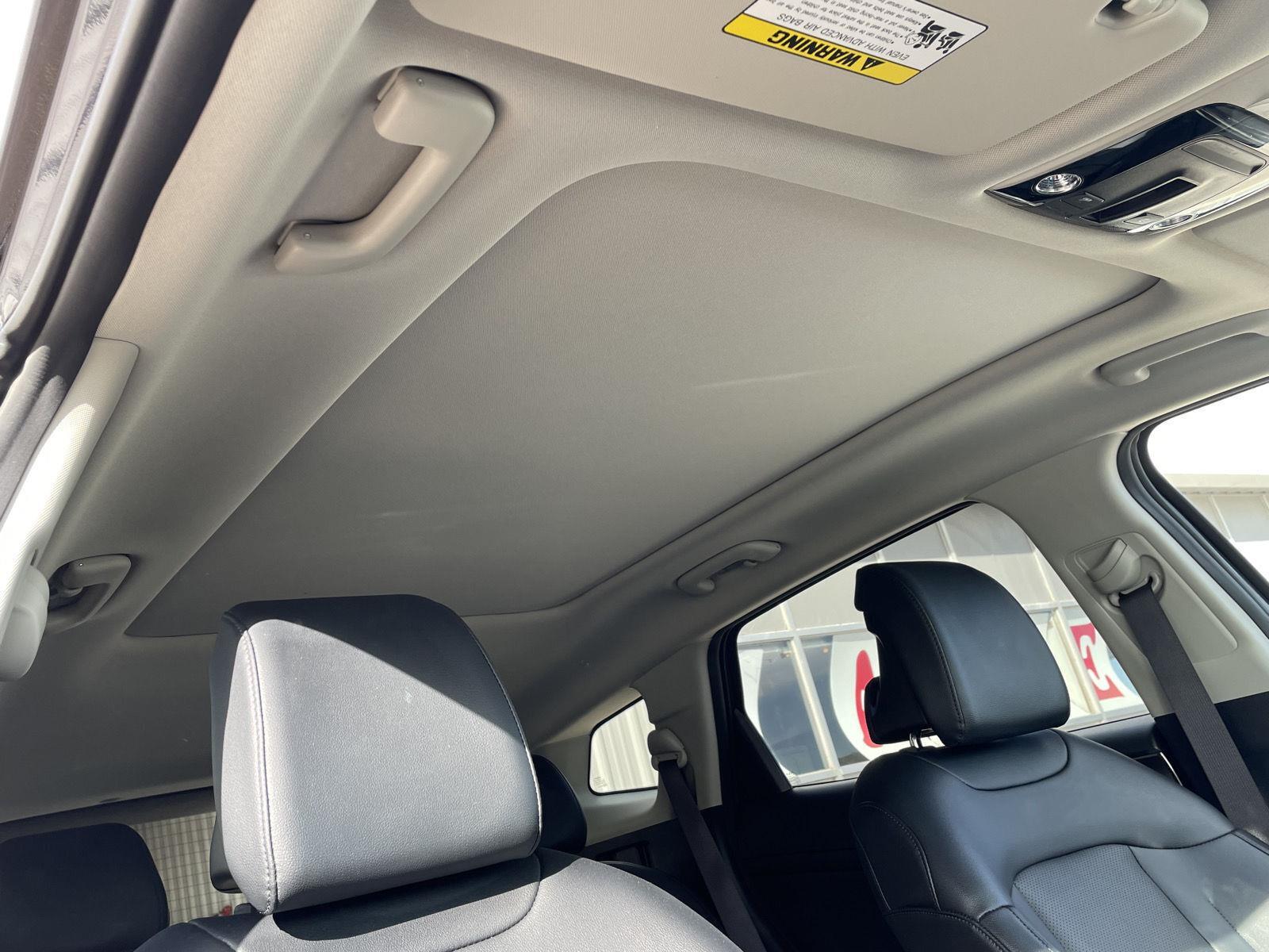 Vehicle photo 21