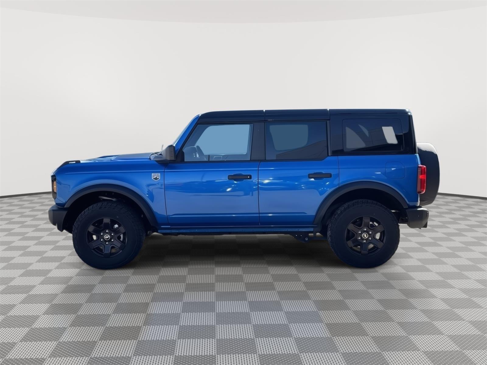Vehicle photo 2