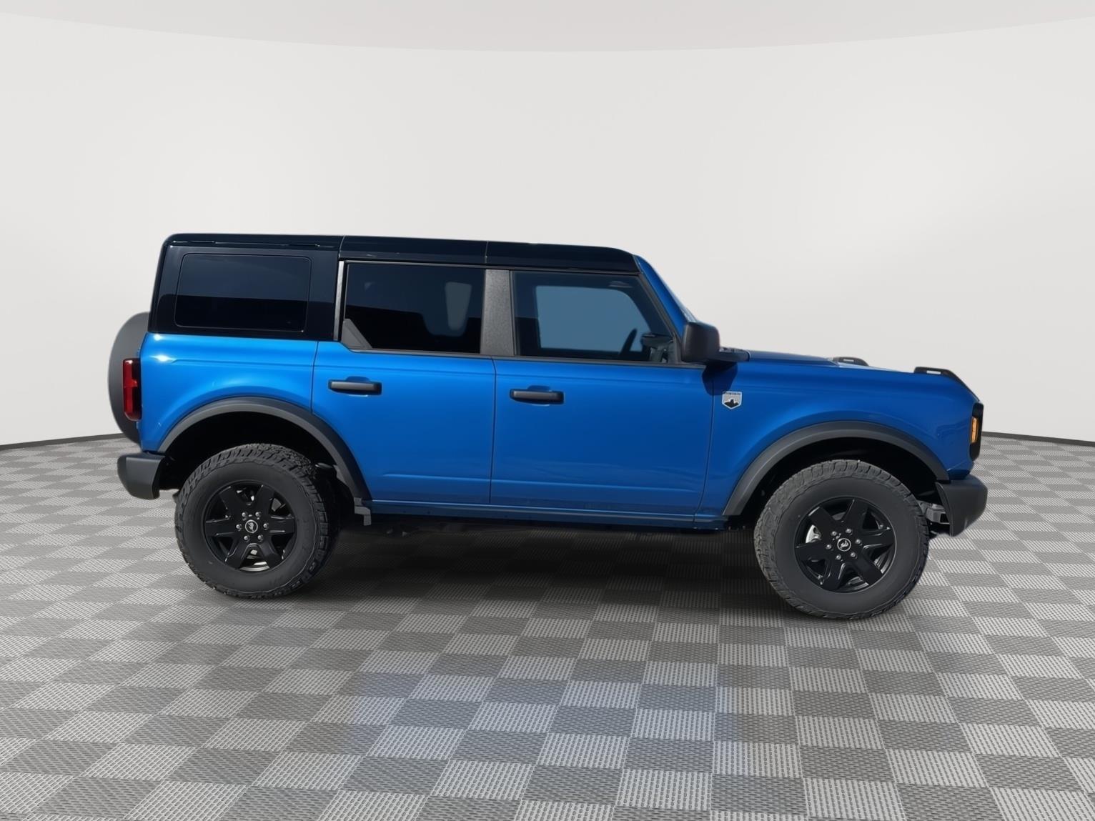 Vehicle photo 7