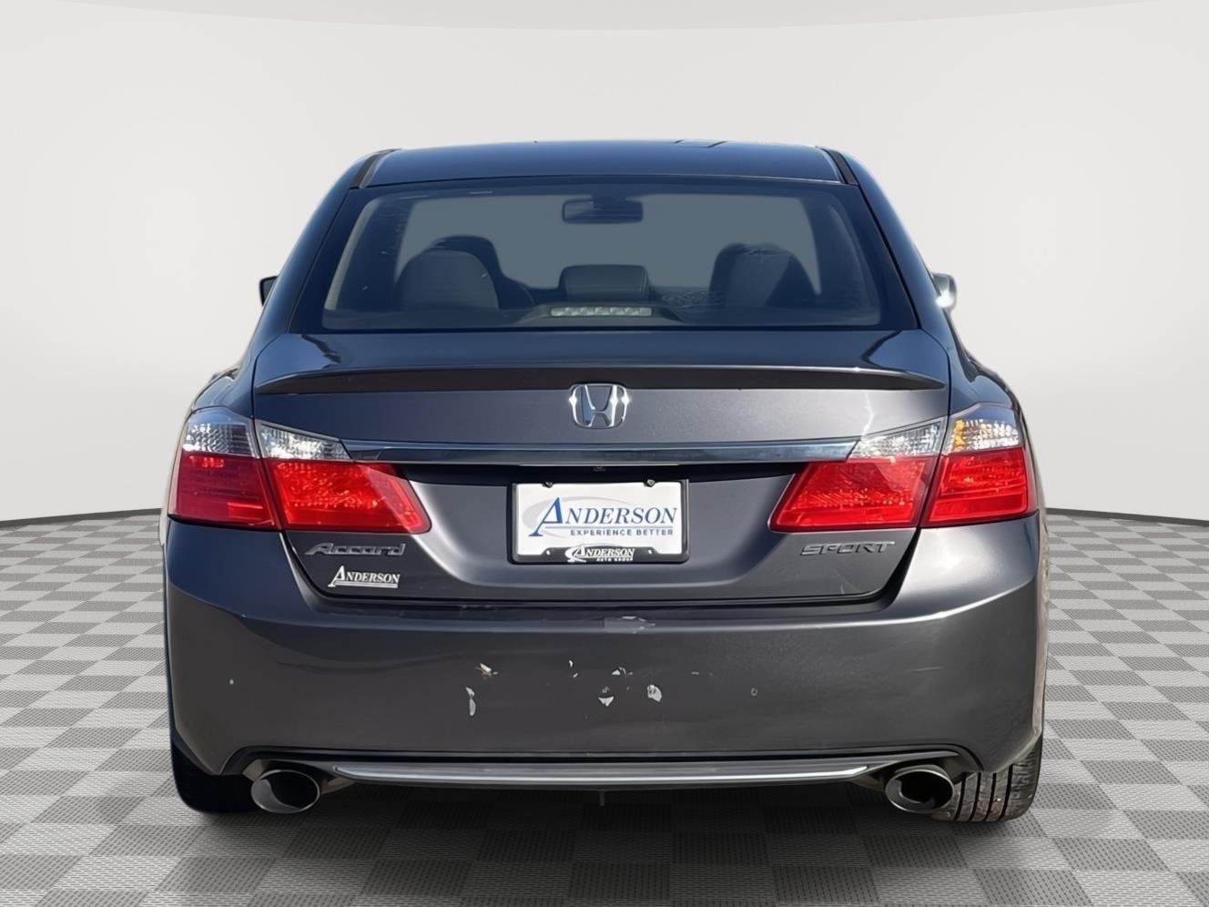 Vehicle photo 5