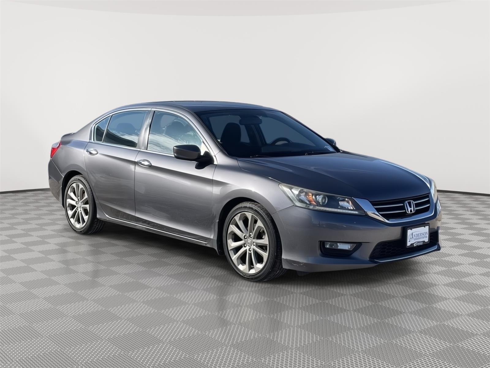 Vehicle photo 8