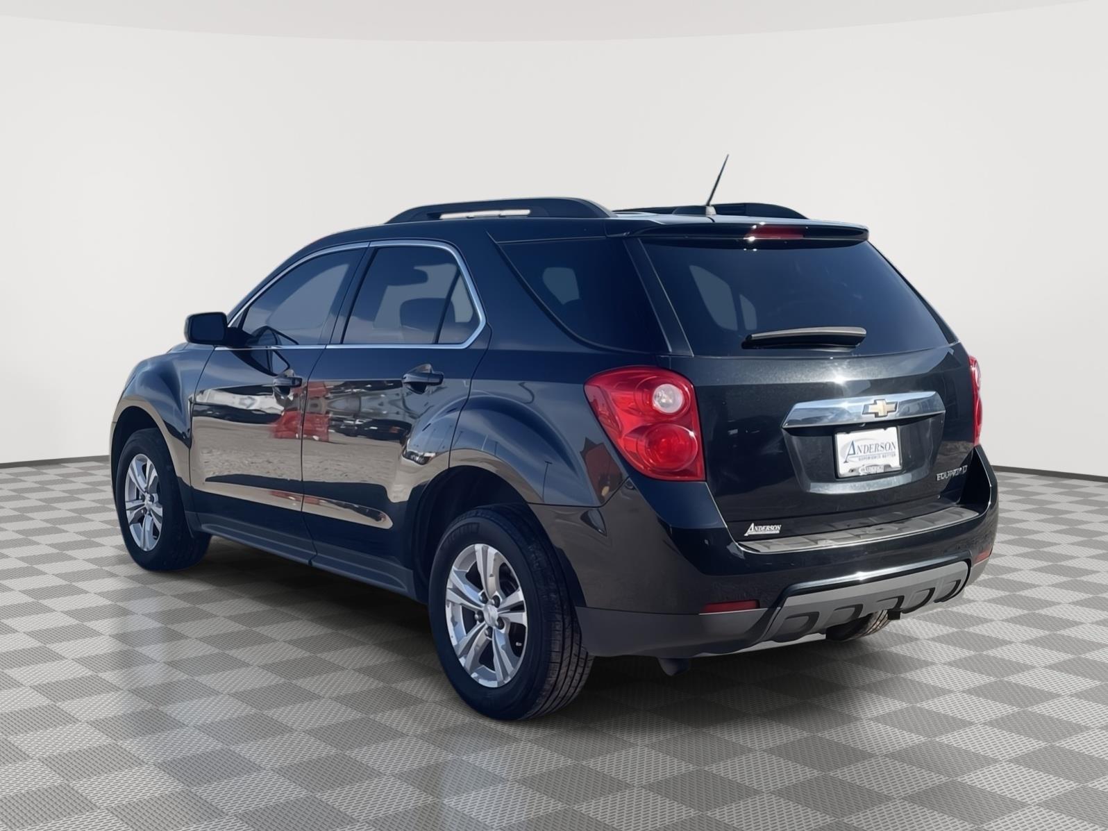 Vehicle photo 4