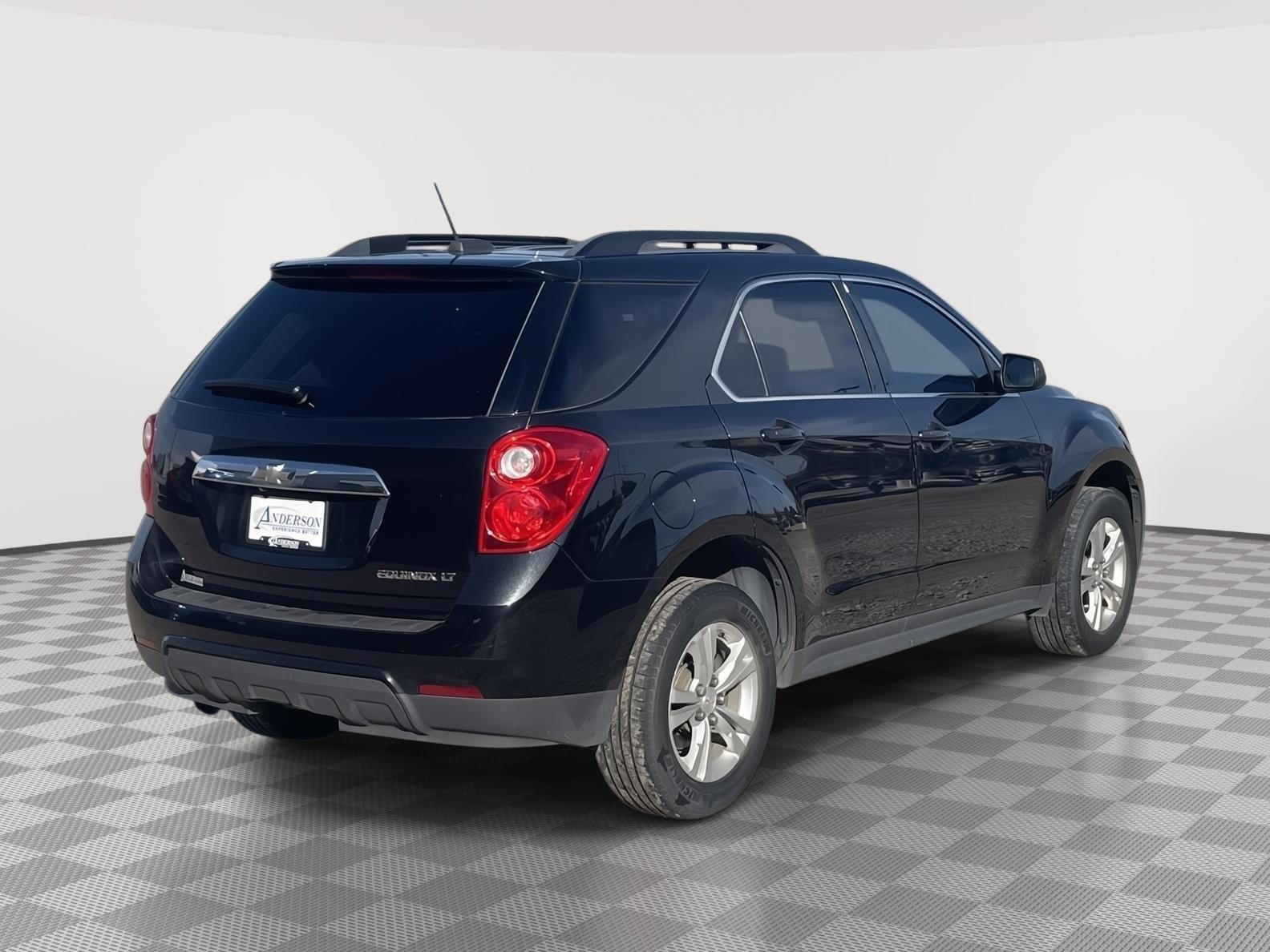 Vehicle photo 6