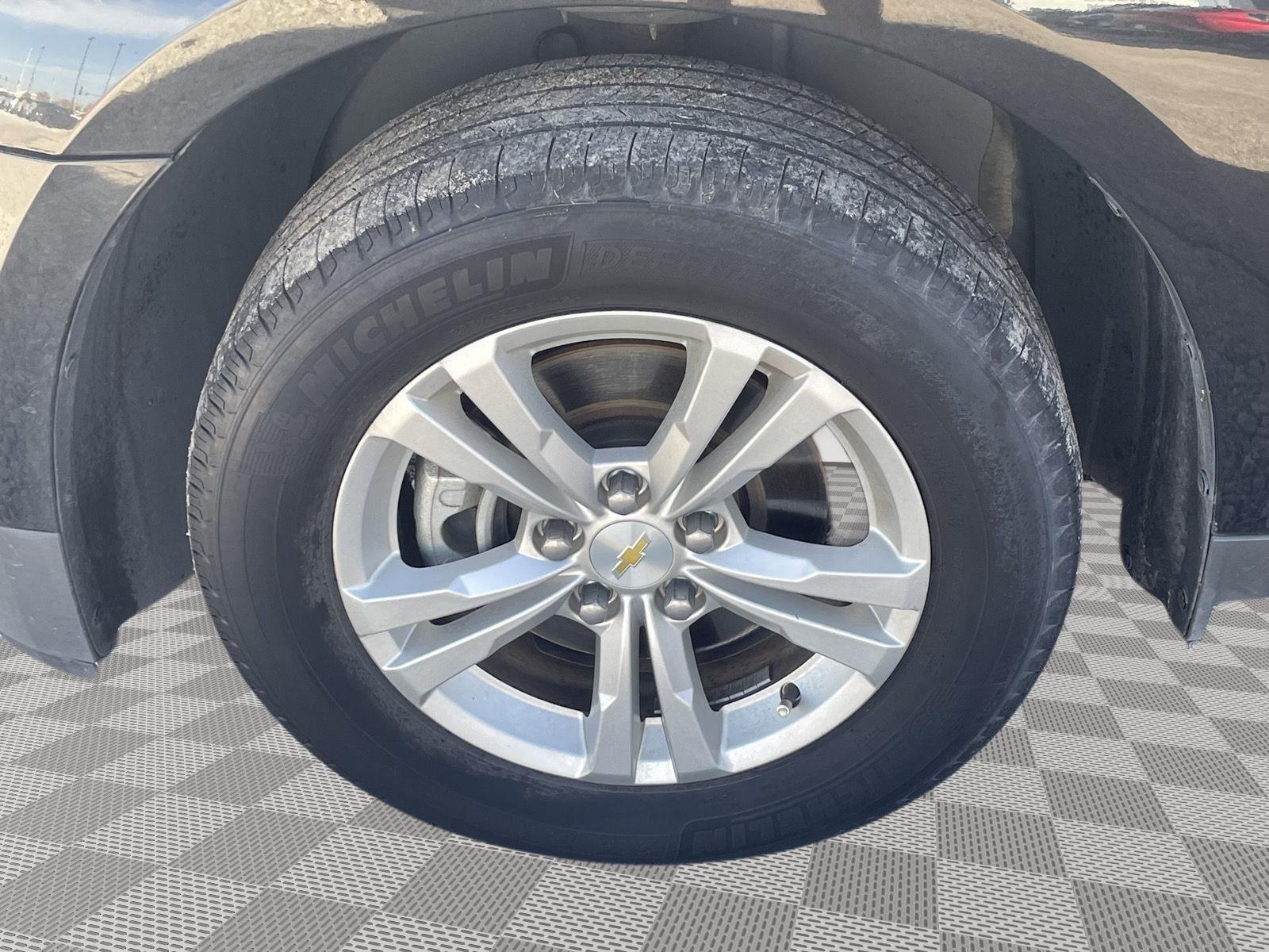 Vehicle photo 10