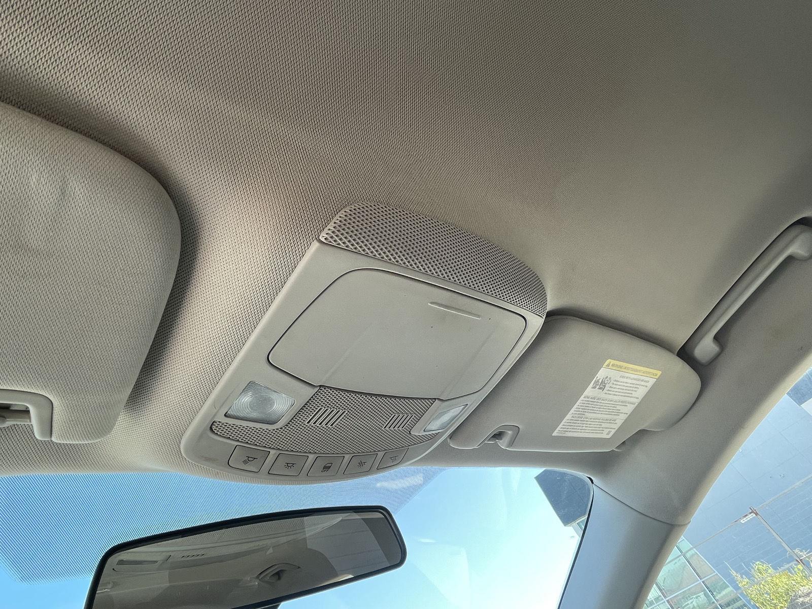 Vehicle photo 15