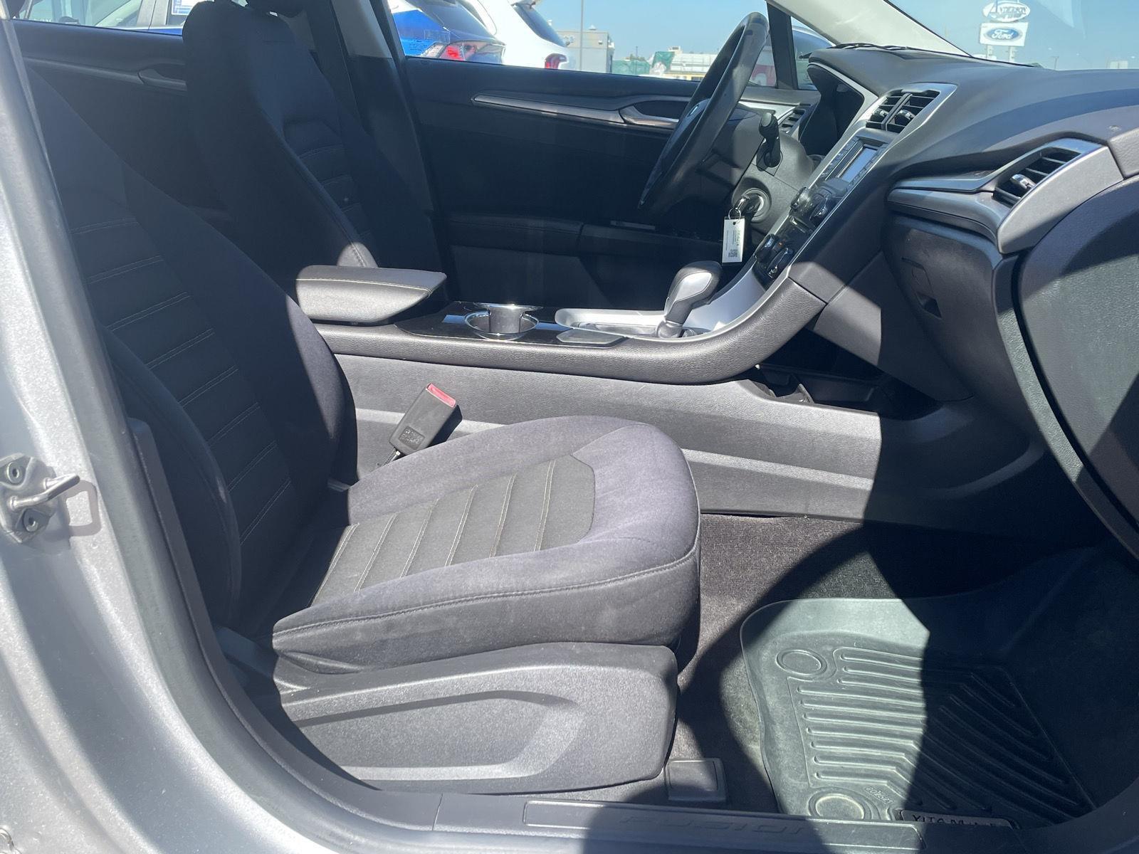 Vehicle photo 19