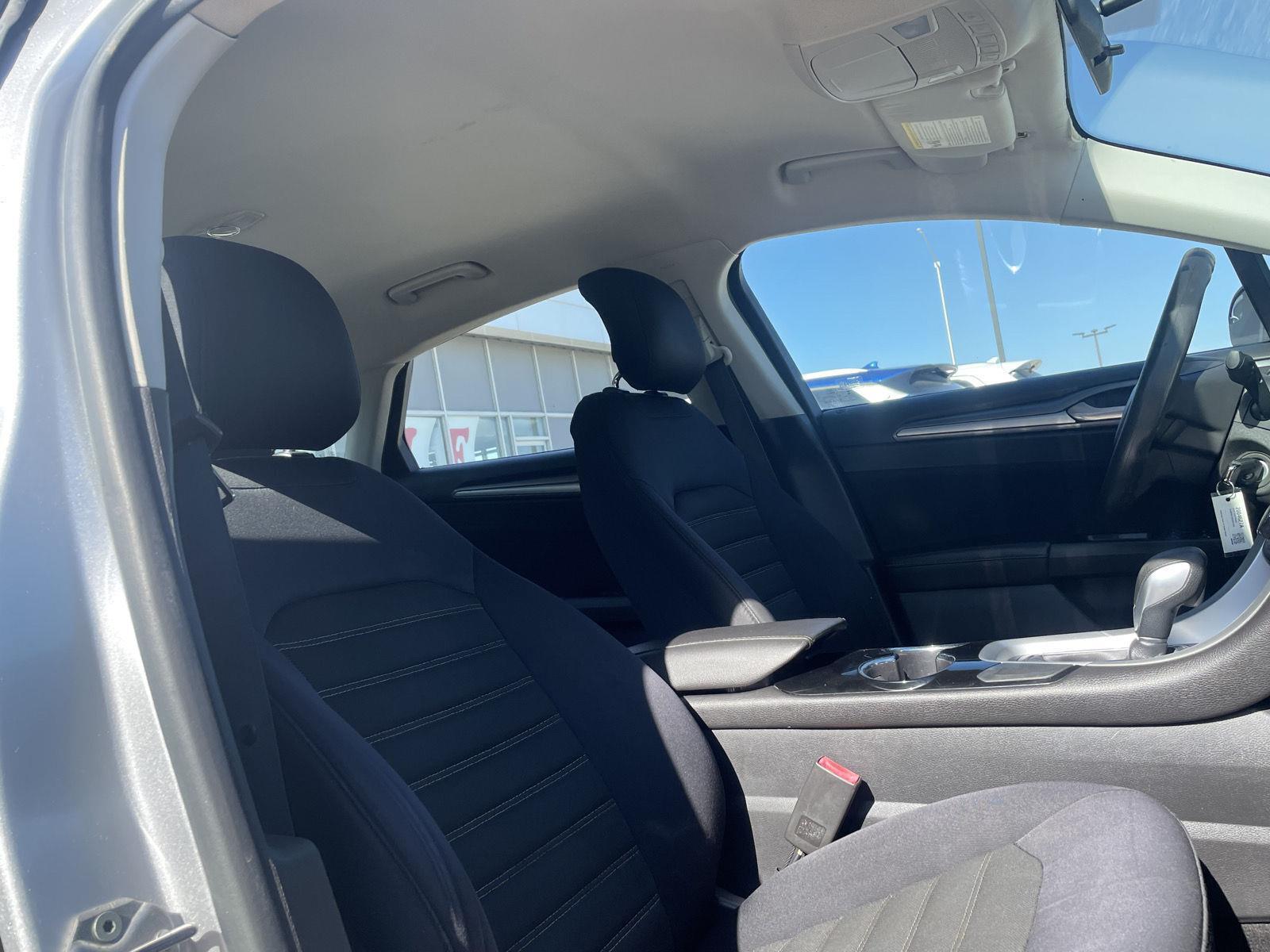 Vehicle photo 20