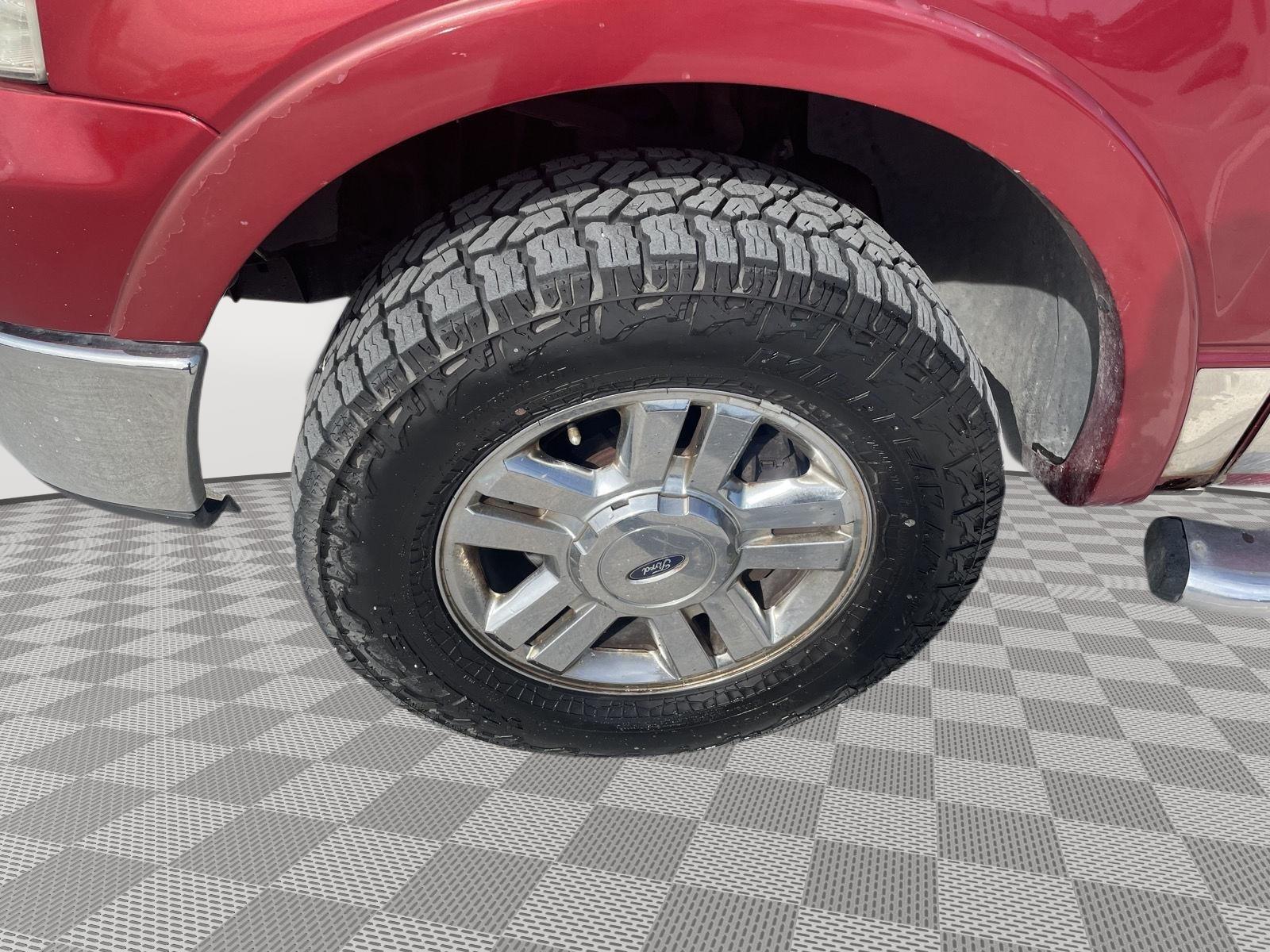 Vehicle photo 10