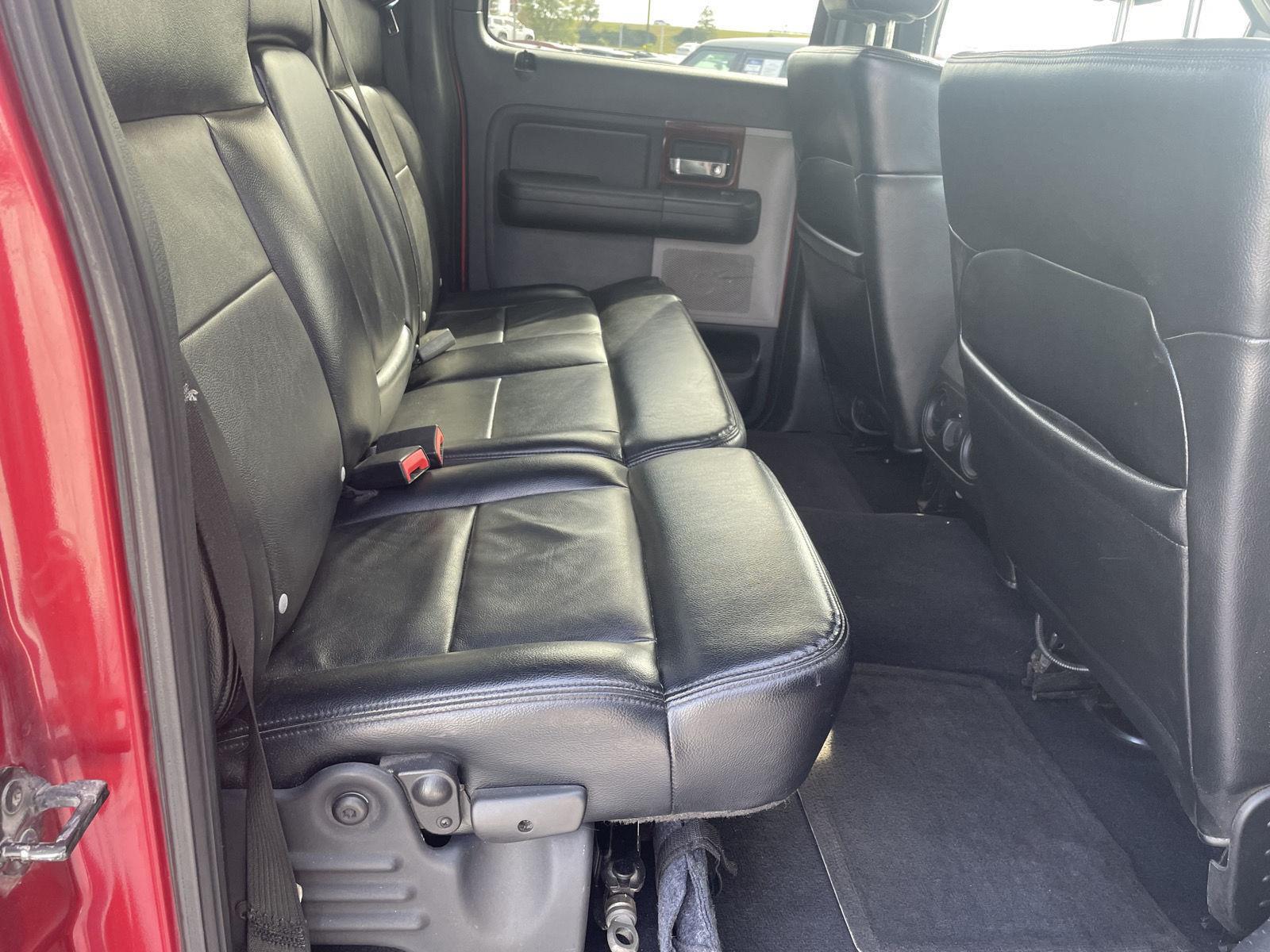 Vehicle photo 16