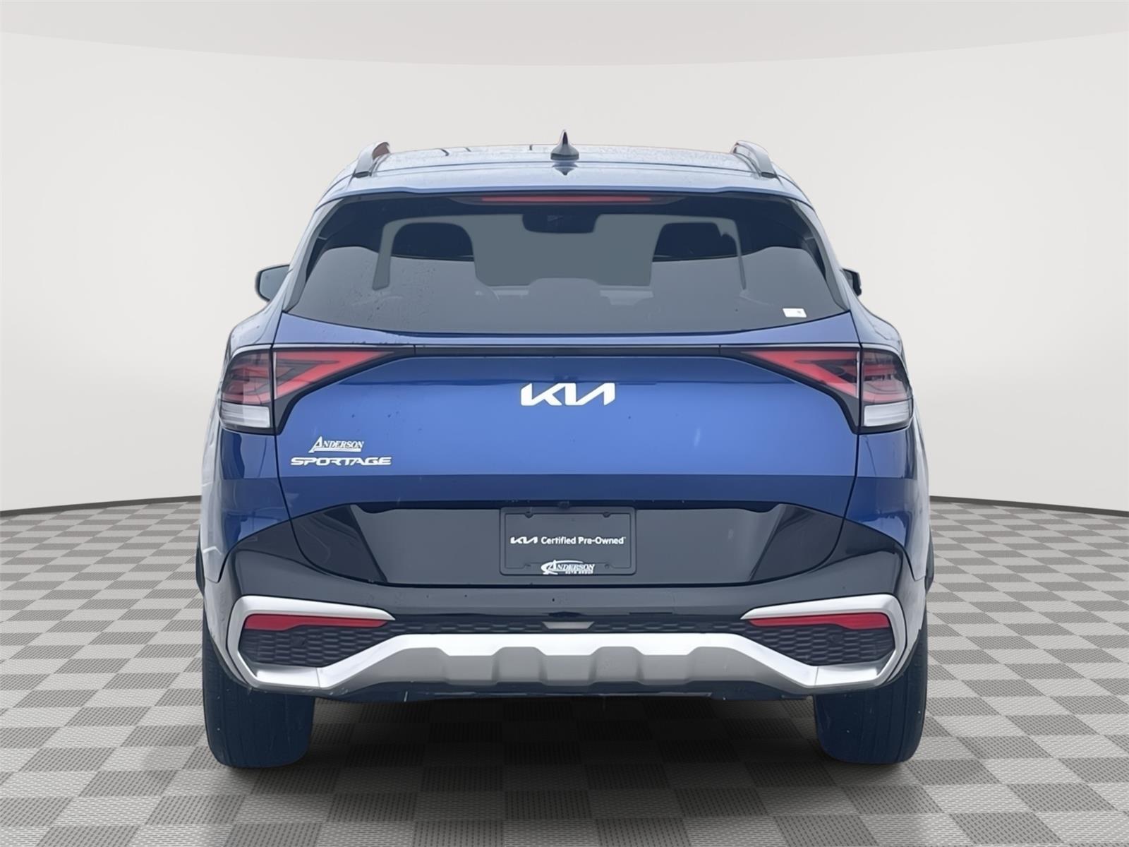 Vehicle photo 5