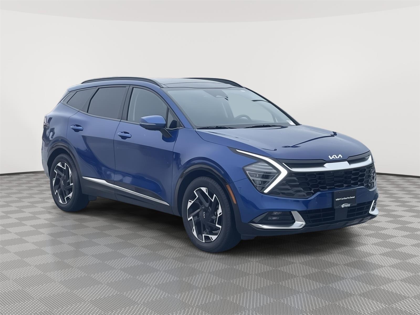 Vehicle photo 8