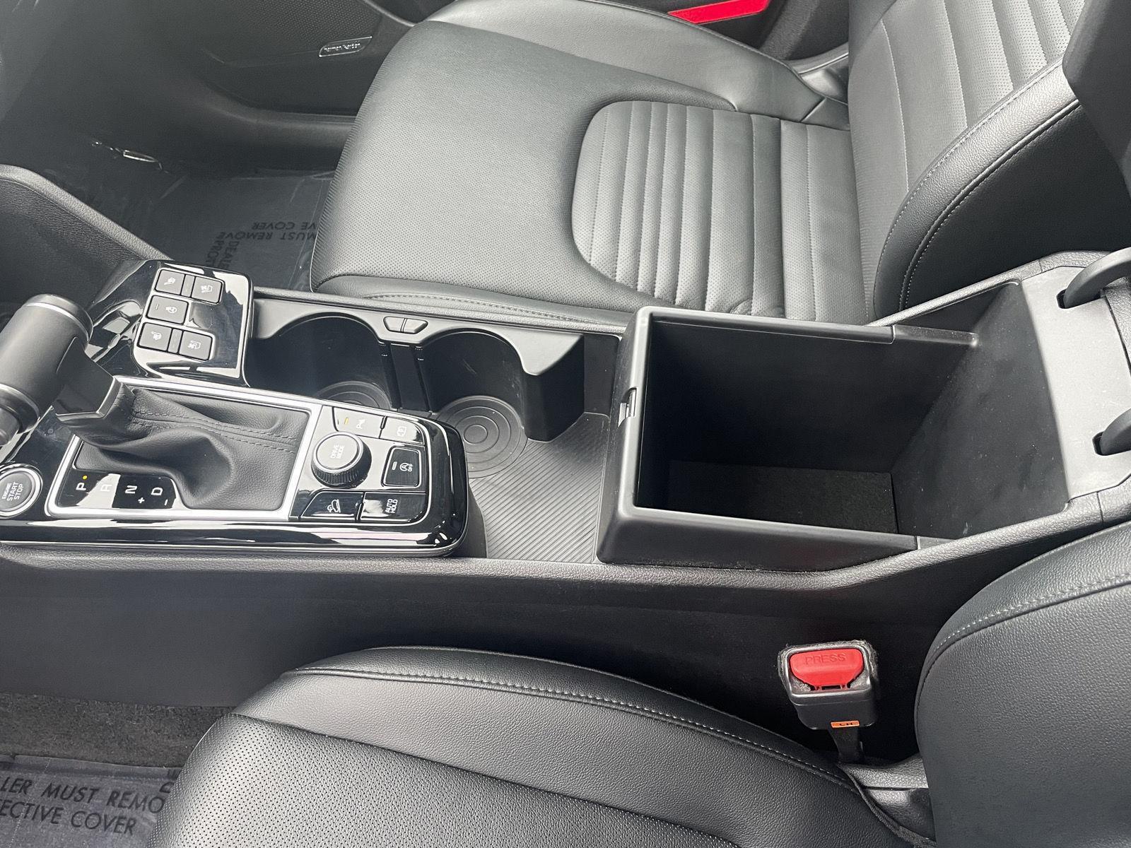 Vehicle photo 16