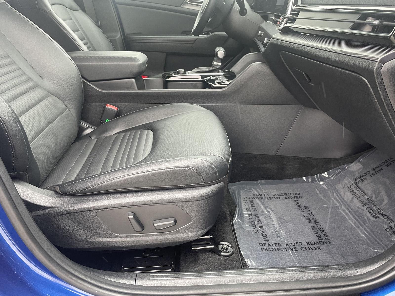 Vehicle photo 21