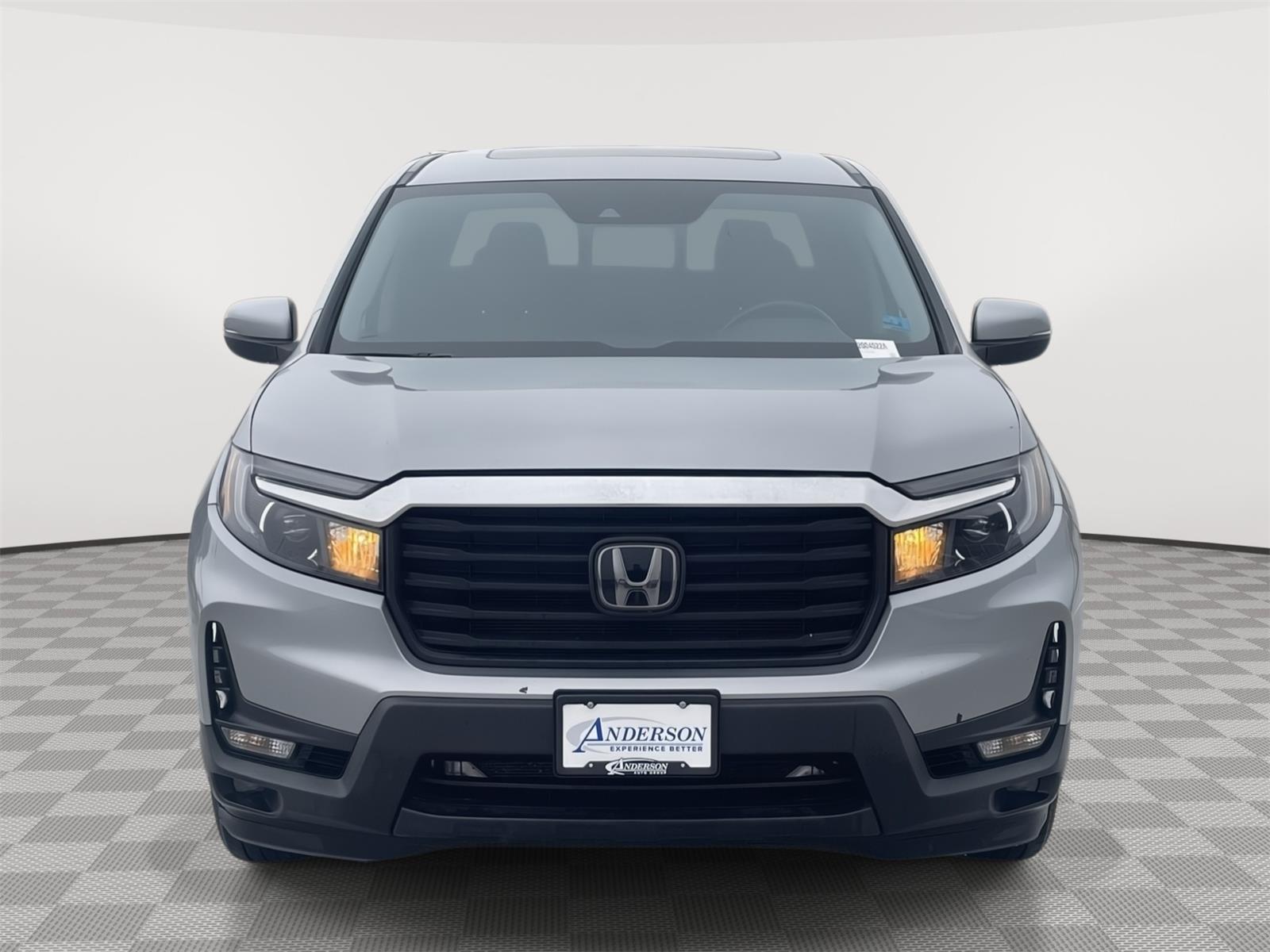 Vehicle photo 9