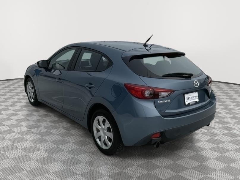 Vehicle photo 4