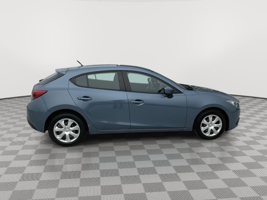 Vehicle photo 7