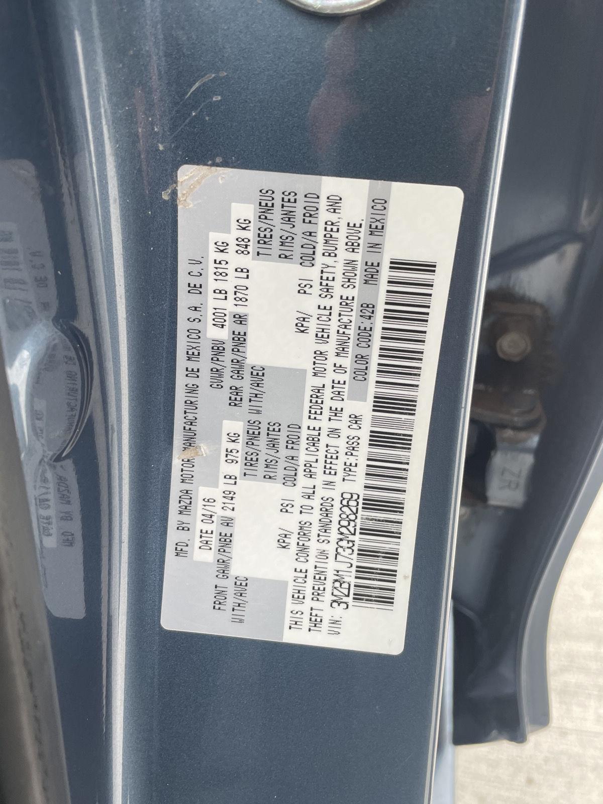 Vehicle photo 11