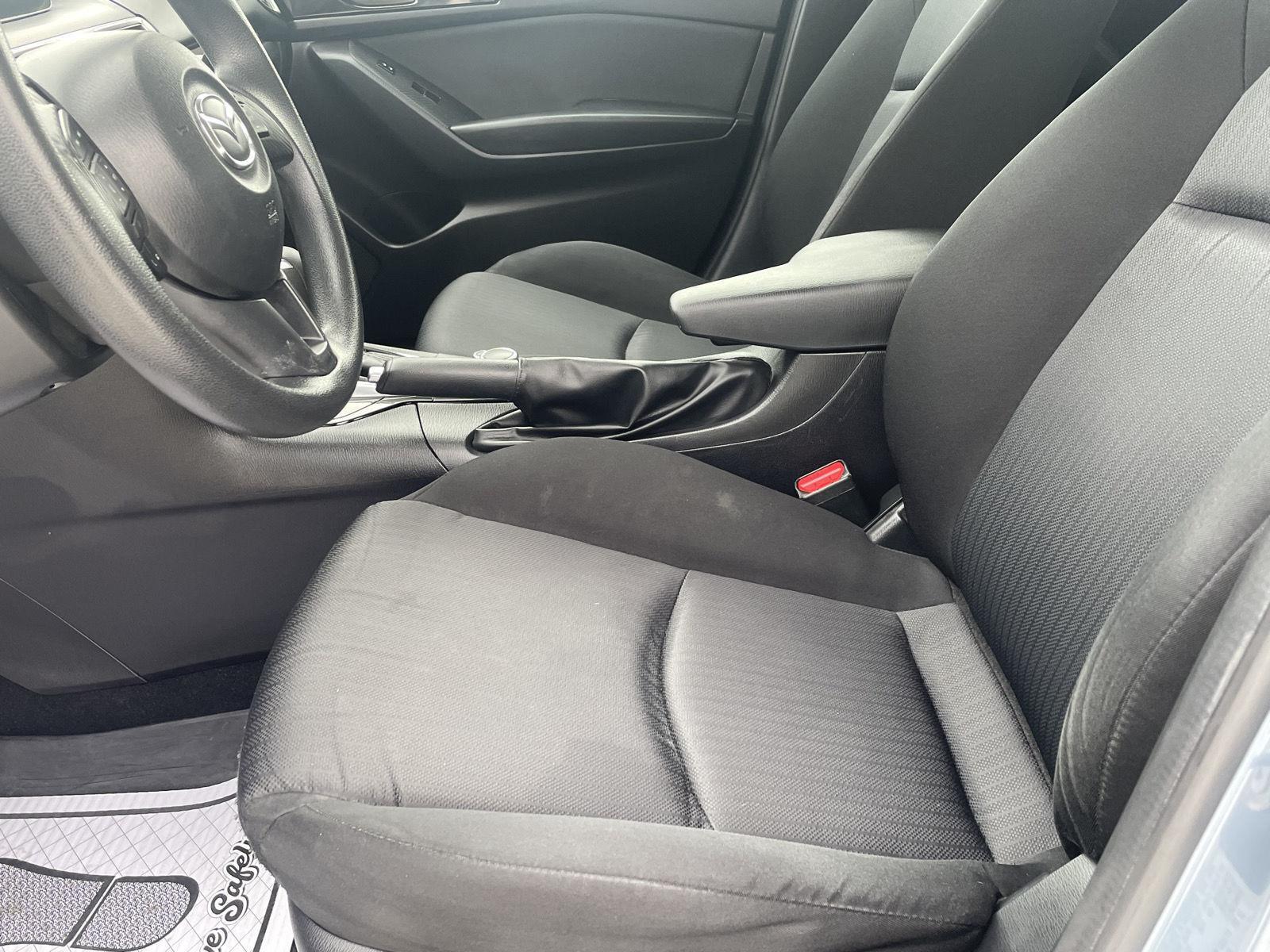 Vehicle photo 13