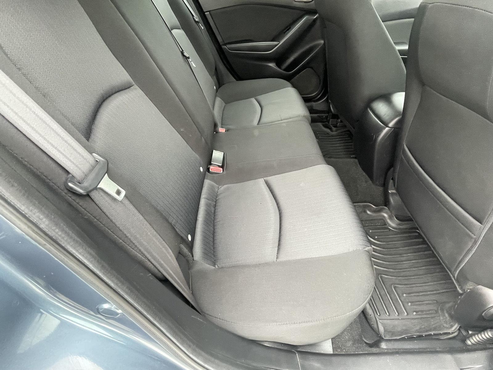 Vehicle photo 16