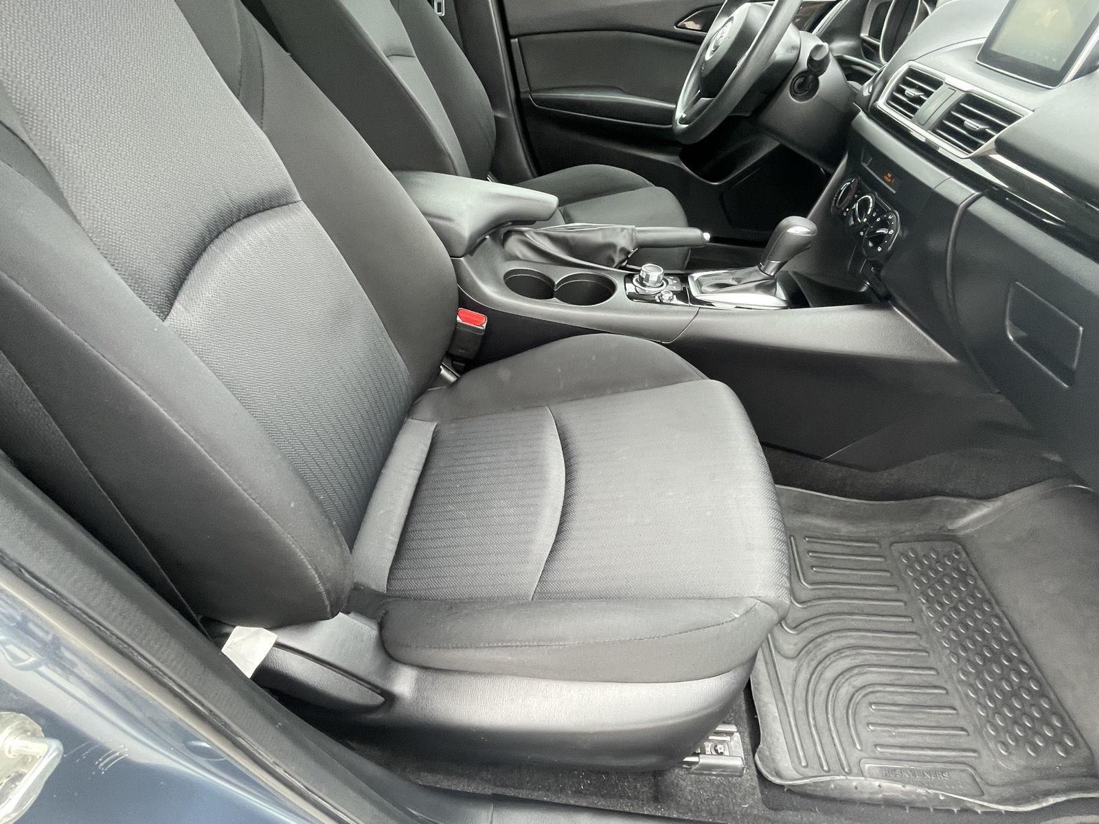 Vehicle photo 17