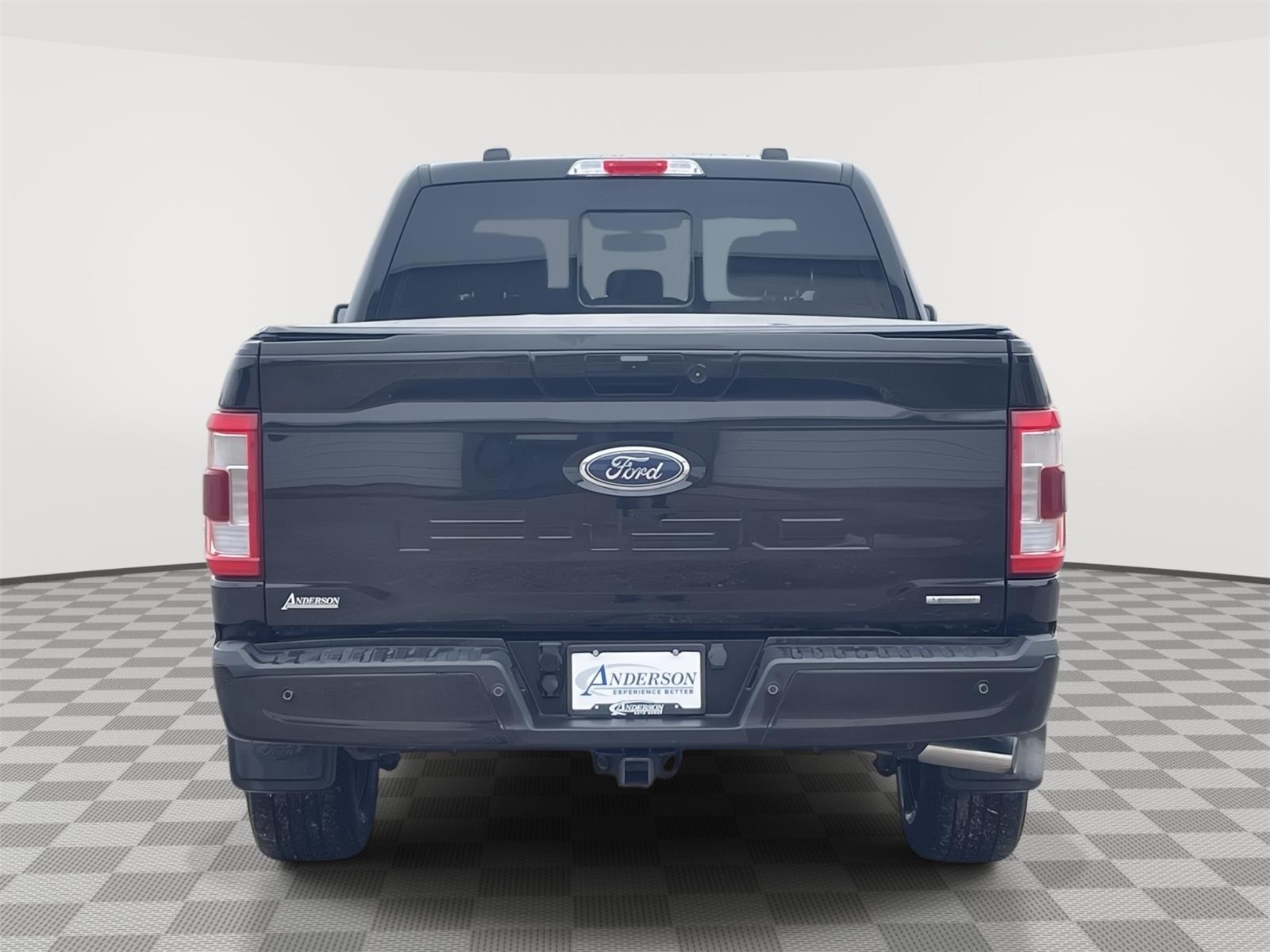 Vehicle photo 5