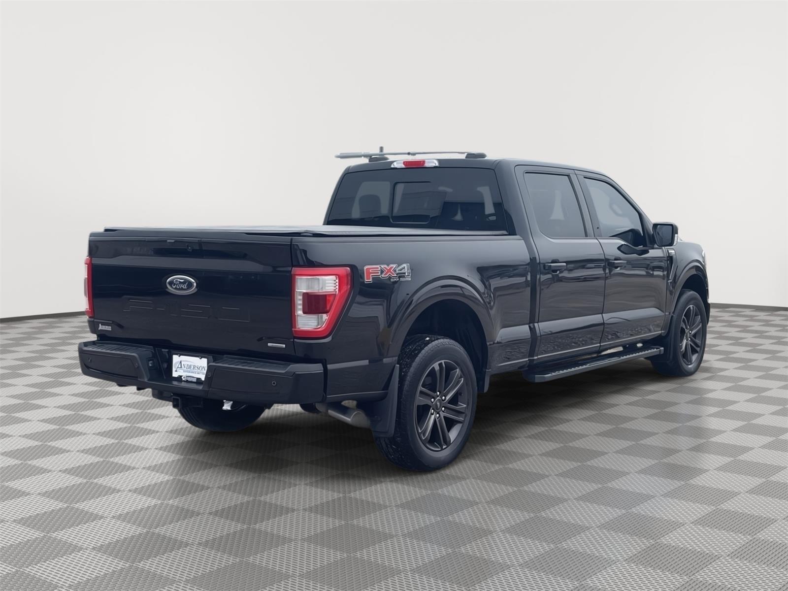 Vehicle photo 6