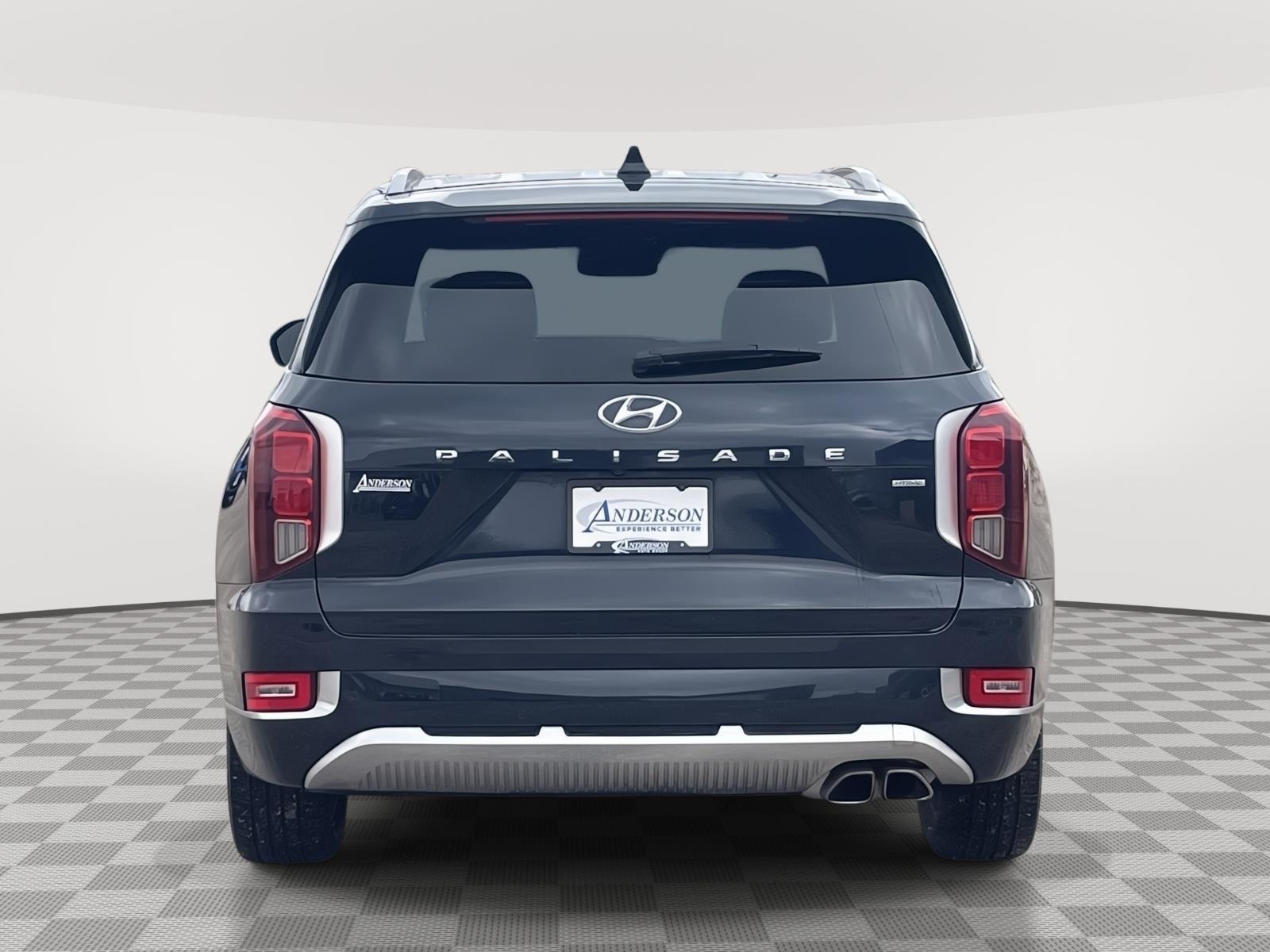 Vehicle photo 5