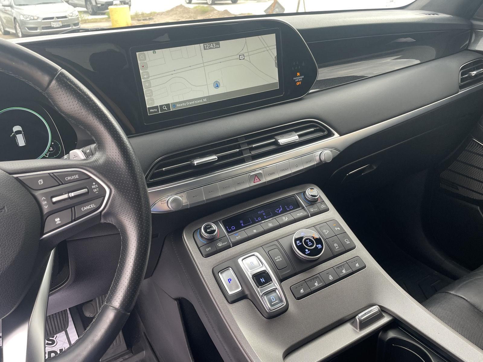 Vehicle photo 16