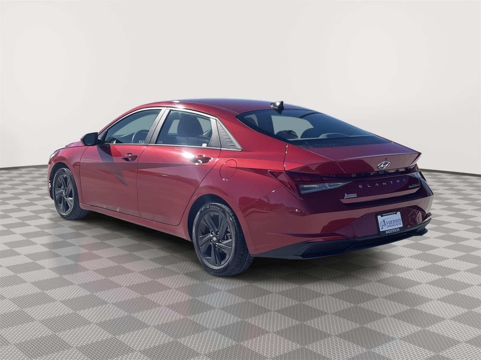 Vehicle photo 4