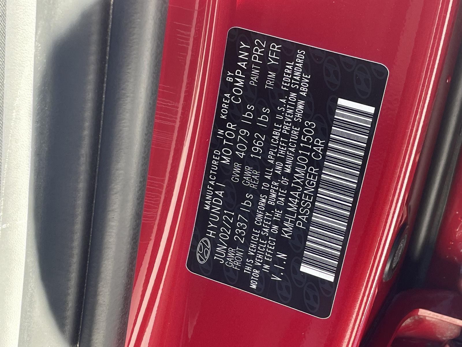 Vehicle photo 11