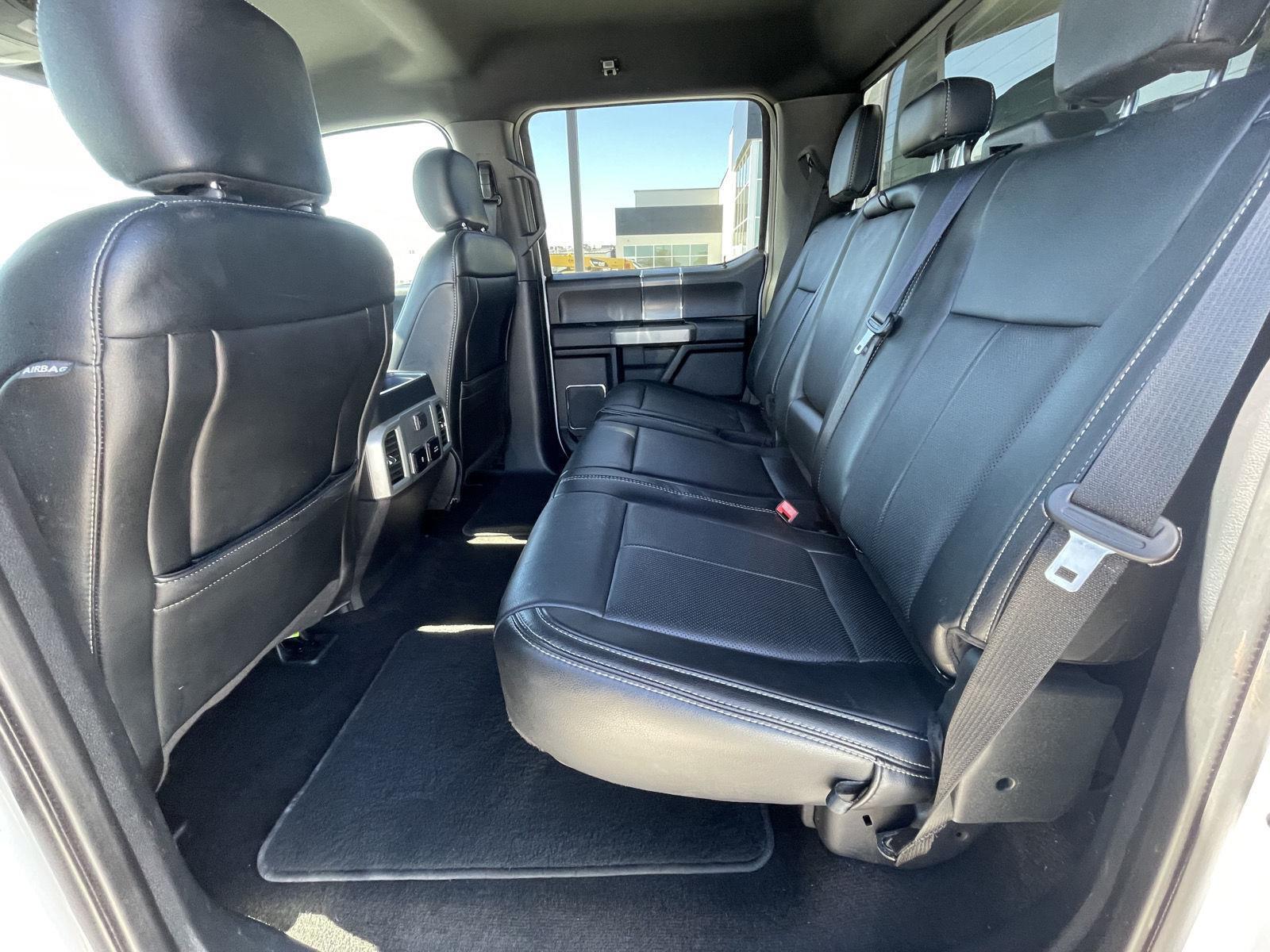 Vehicle photo 15